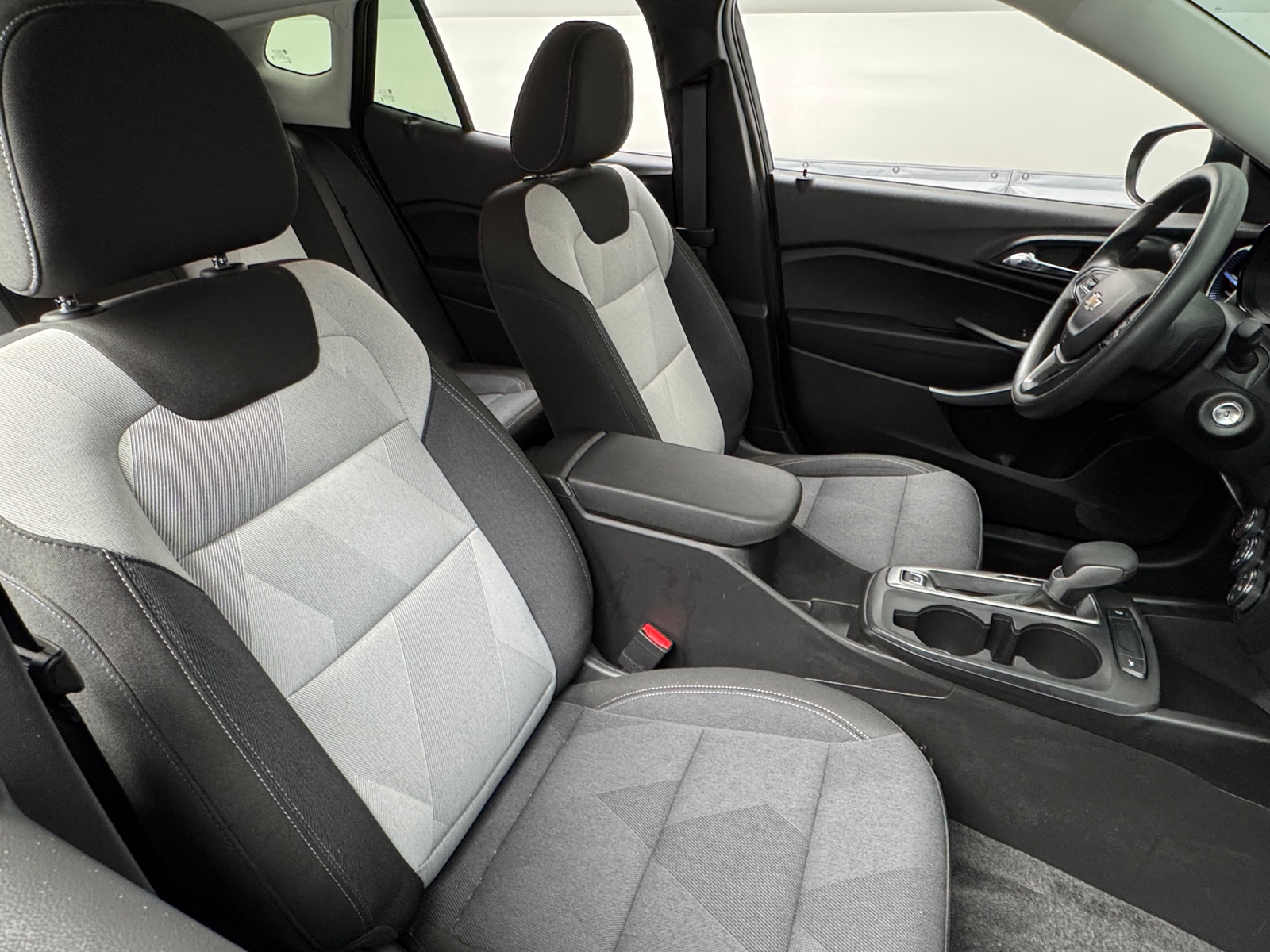 Thumbnail: 2025 Chevrolet Trax - 2