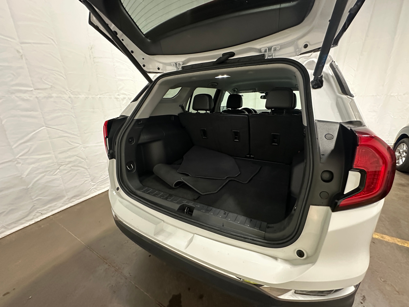 Thumbnail: 2024 GMC Terrain - 6