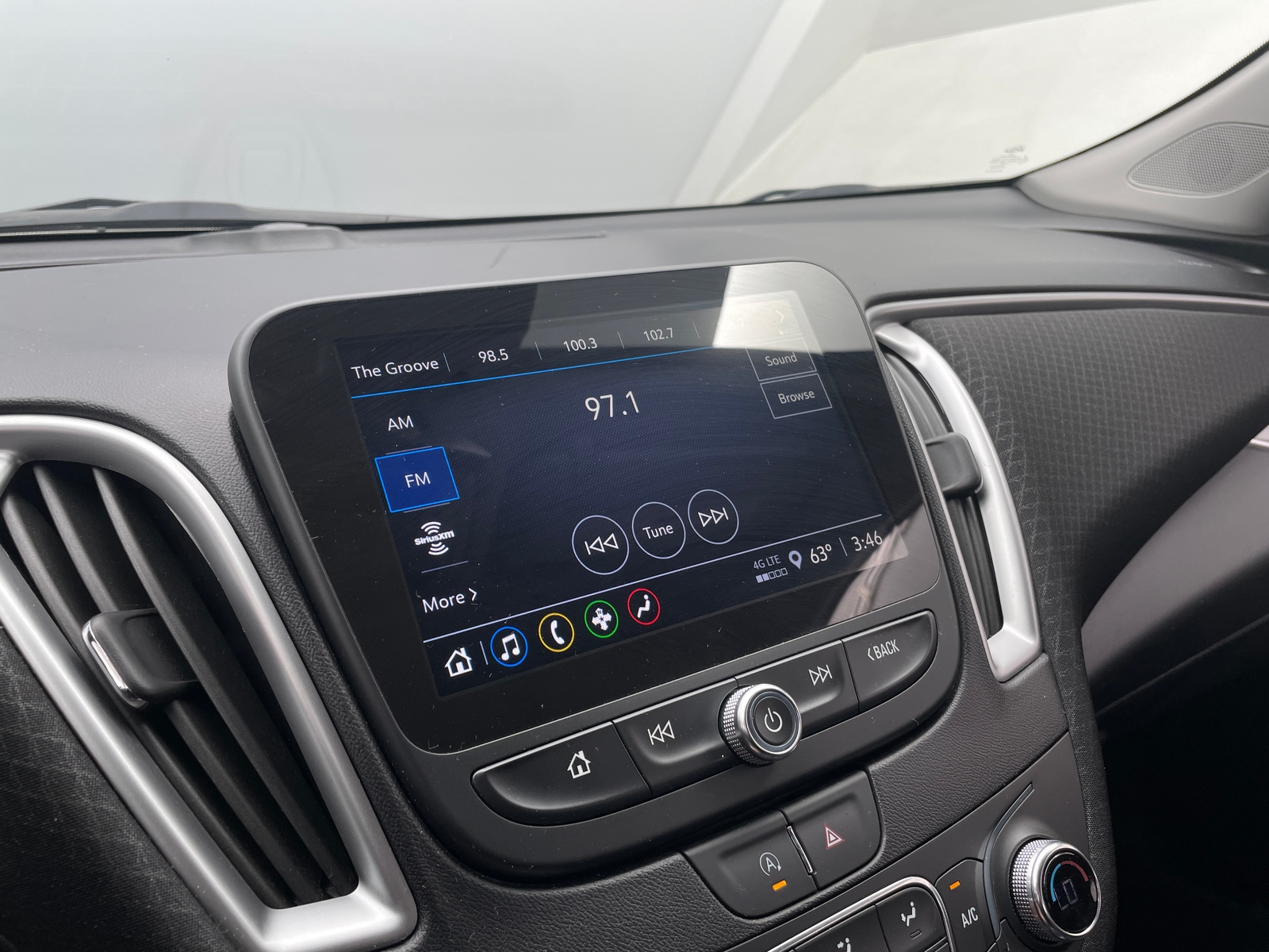 Thumbnail: 2024 Chevrolet Malibu - 4