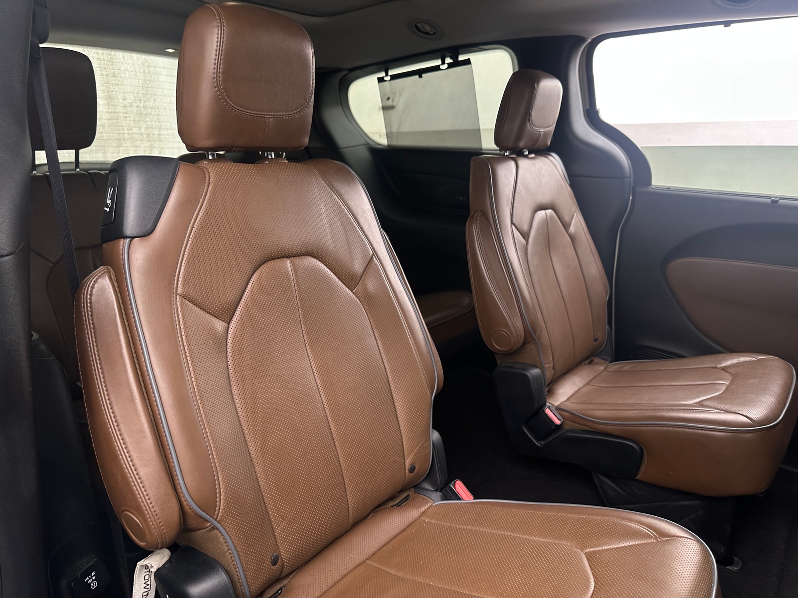 Thumbnail: 2017 Chrysler Pacifica - 5