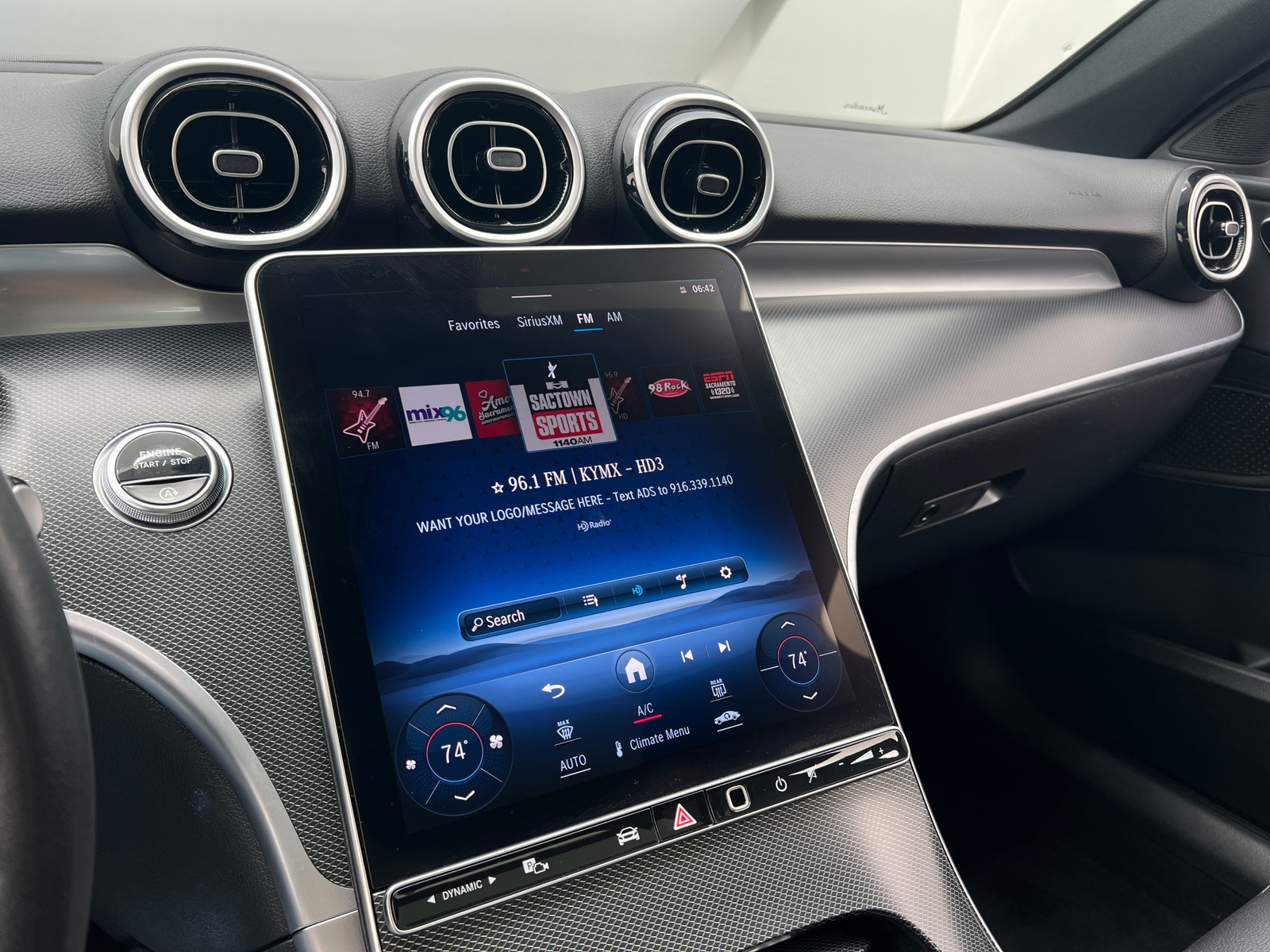 Thumbnail: 2024 Mercedes-Benz C-Class - 3