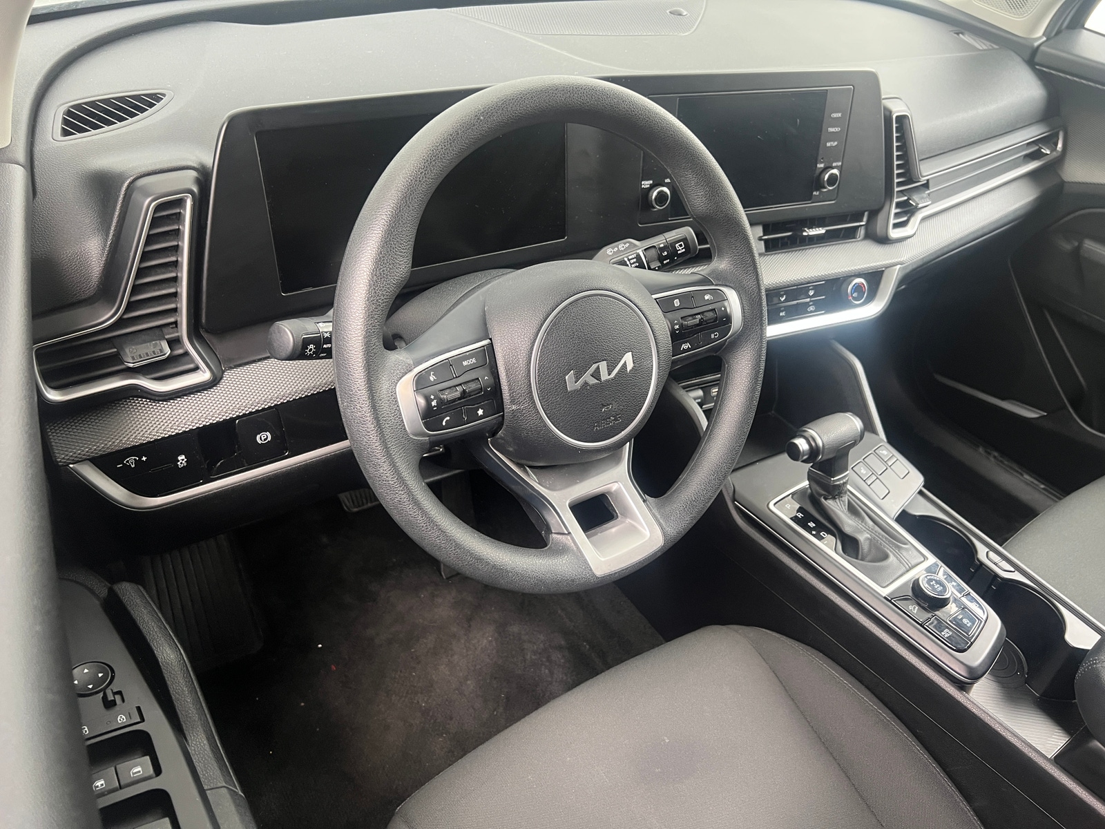 Thumbnail: 2023 Kia Sportage - 3