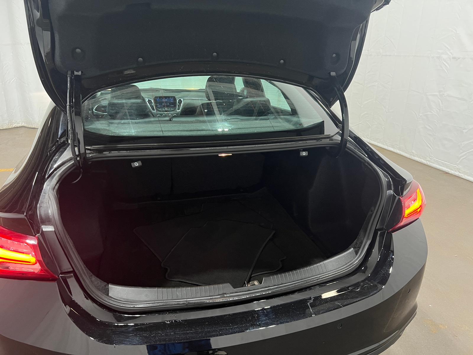 Thumbnail: 2020 Chevrolet Malibu - 7