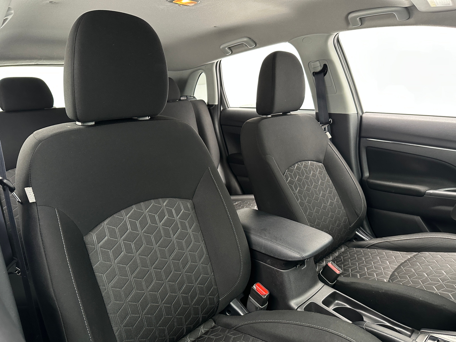 Thumbnail: 2021 Mitsubishi Outlander Sport - 2