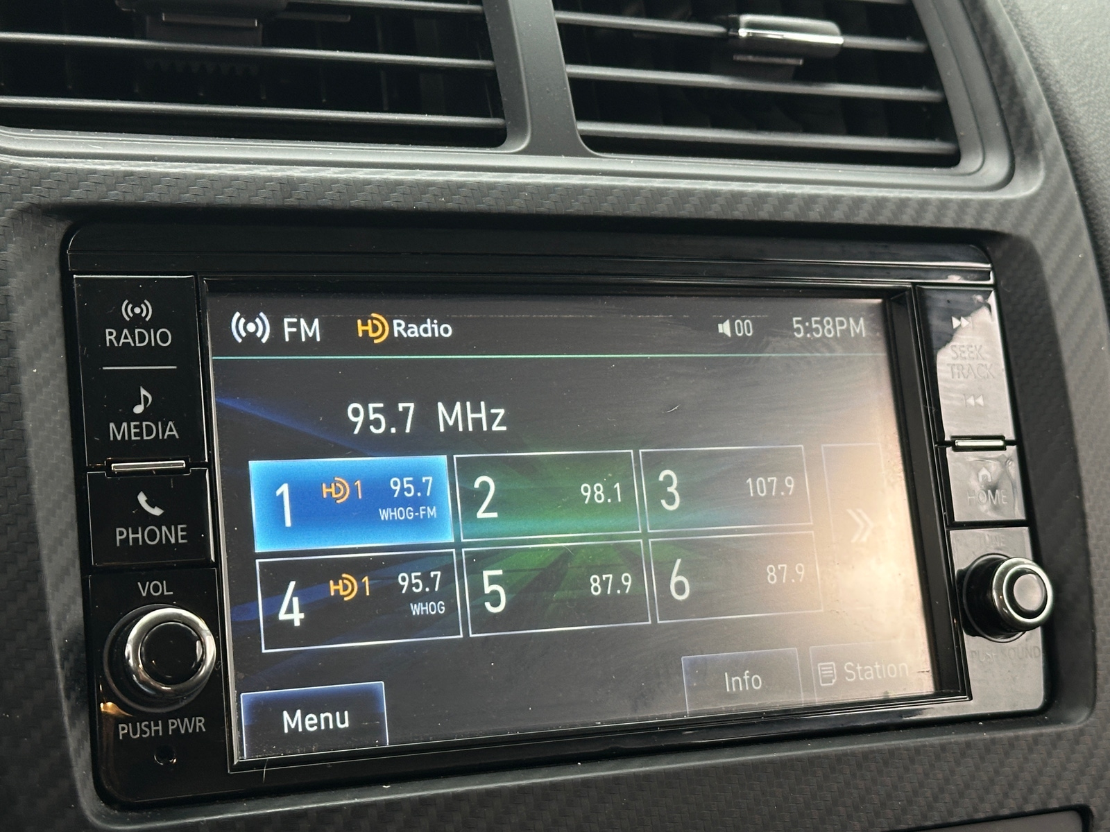 Thumbnail: 2021 Mitsubishi Outlander Sport - 4