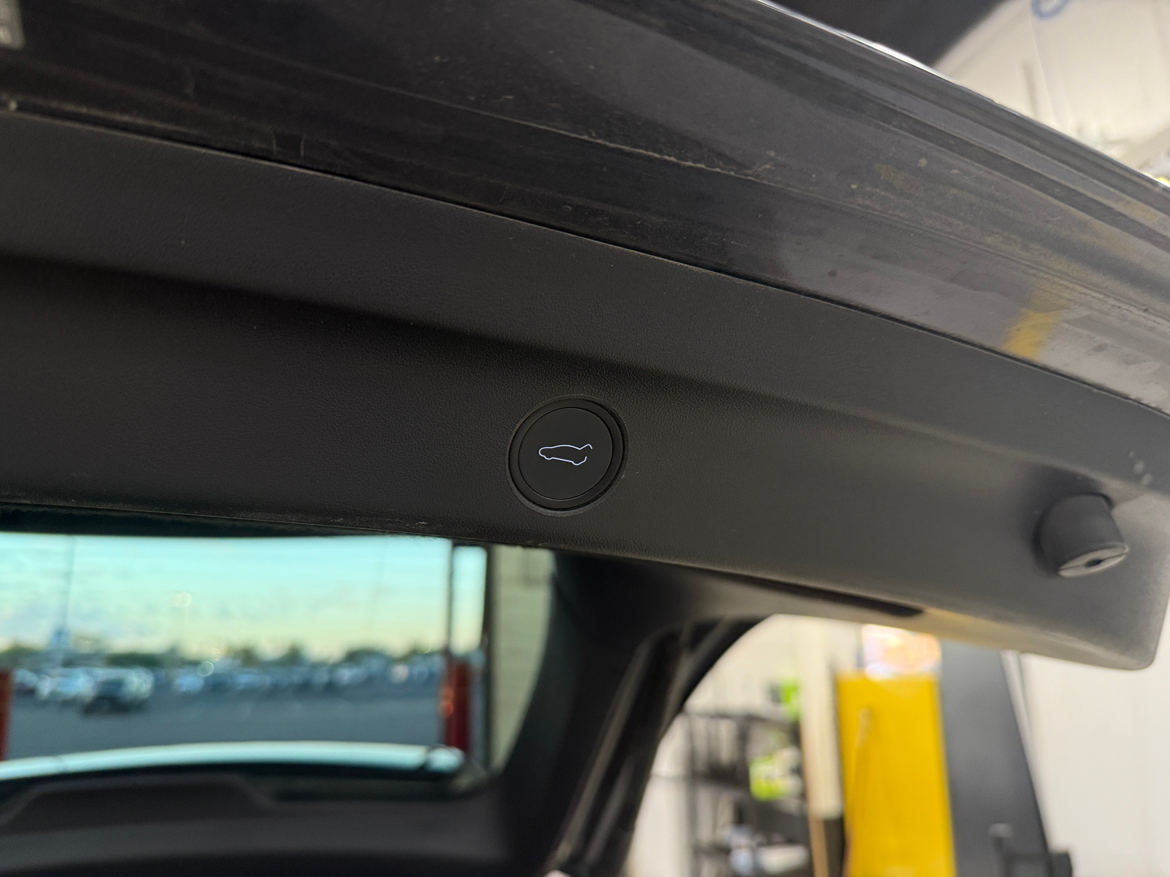 Used 2020 Tesla Model Y Long Range with VIN 5YJYGDEE1LF013565 for sale in Oak Creek, WI