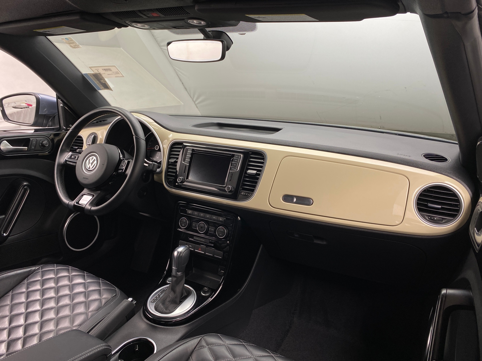 Thumbnail: 2019 Volkswagen Beetle - 2