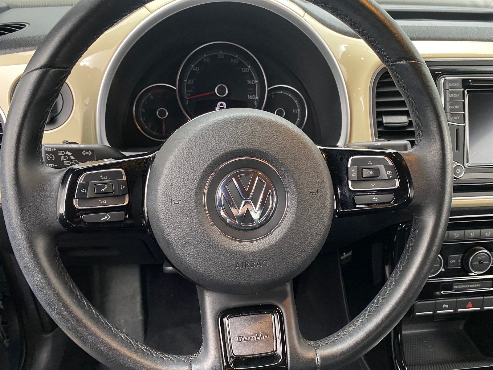 Thumbnail: 2019 Volkswagen Beetle - 4