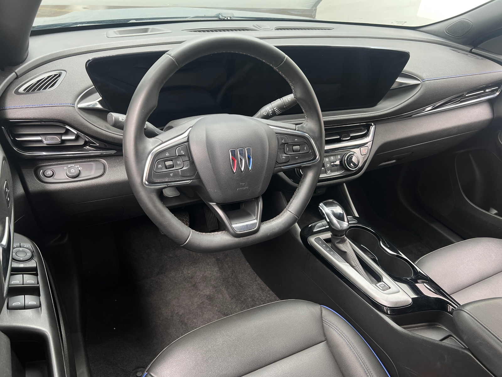 Thumbnail: 2024 Buick Envista - 3