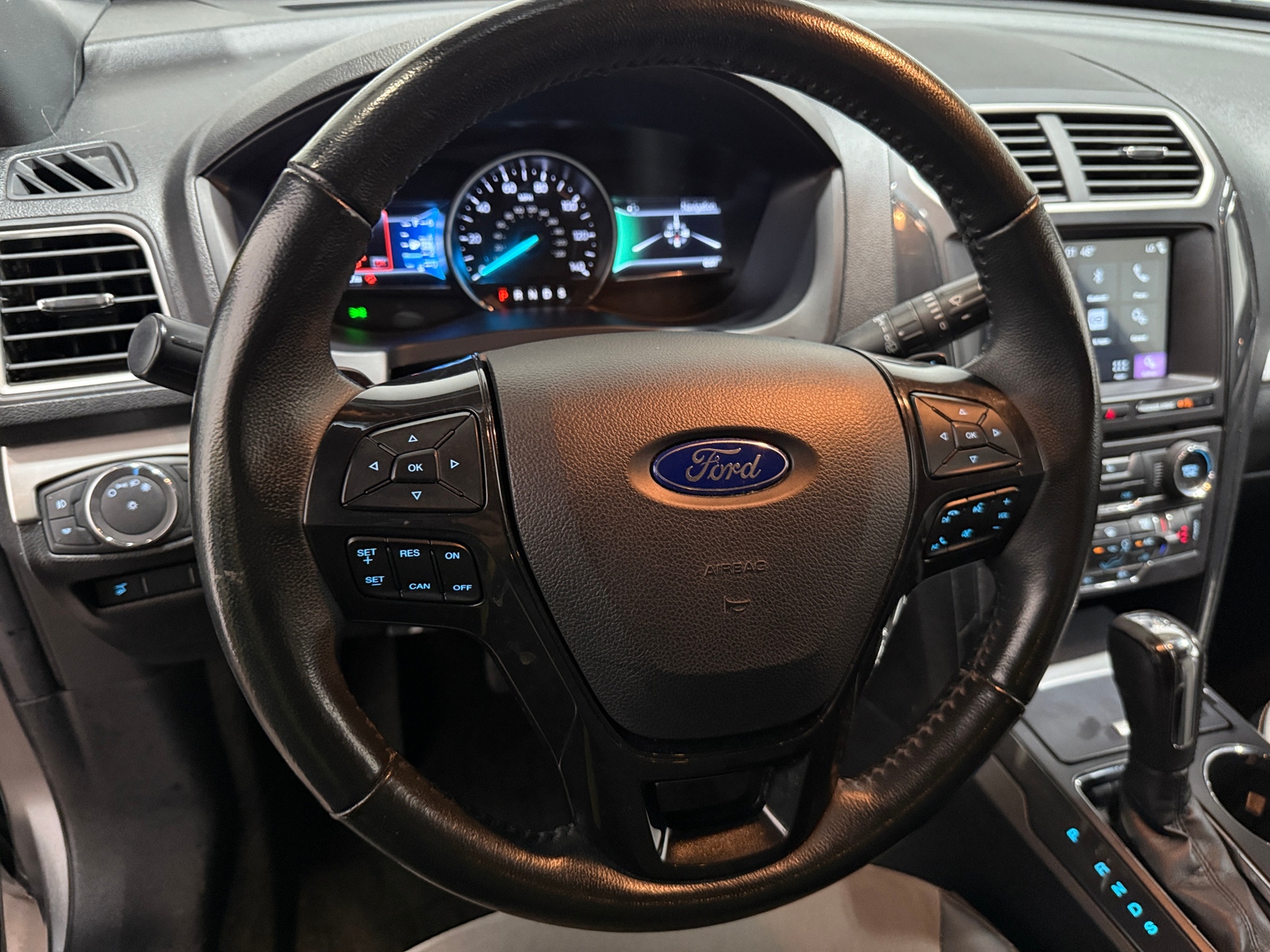 Thumbnail: 2017 Ford Explorer - 4