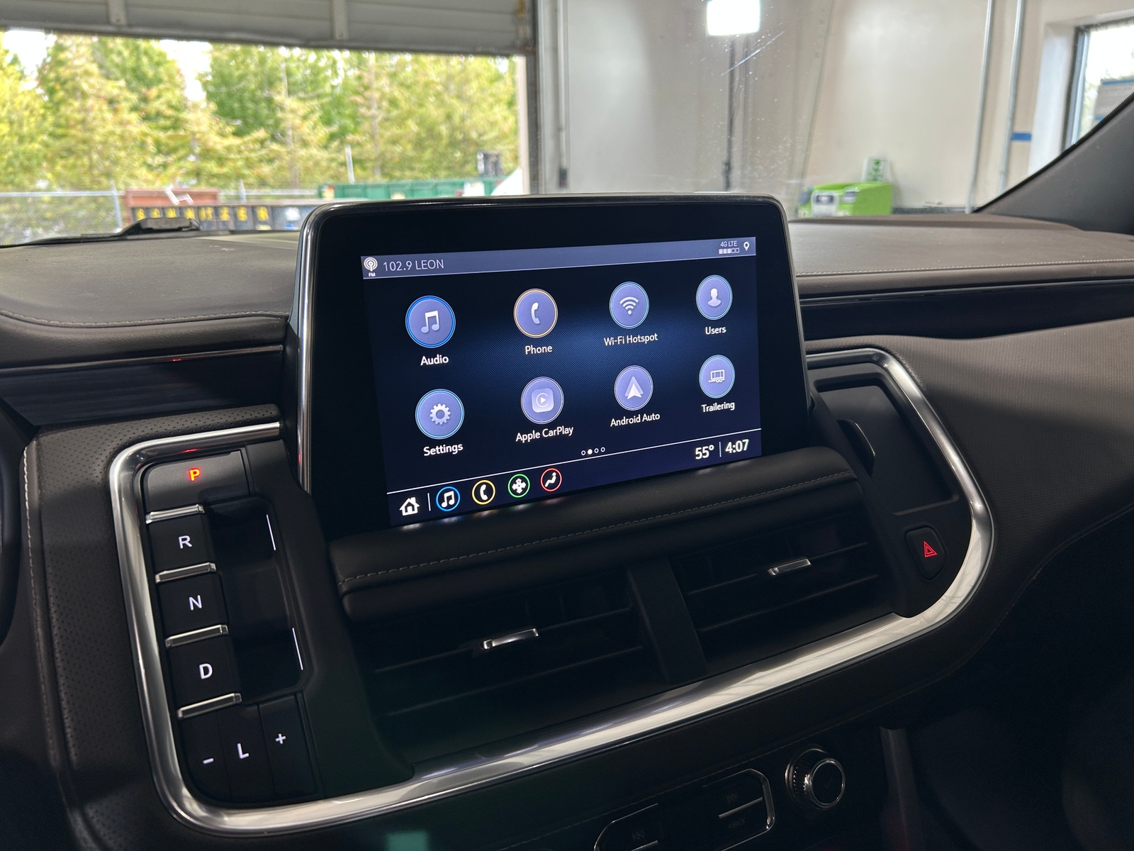 Thumbnail: 2021 GMC Yukon XL - 3