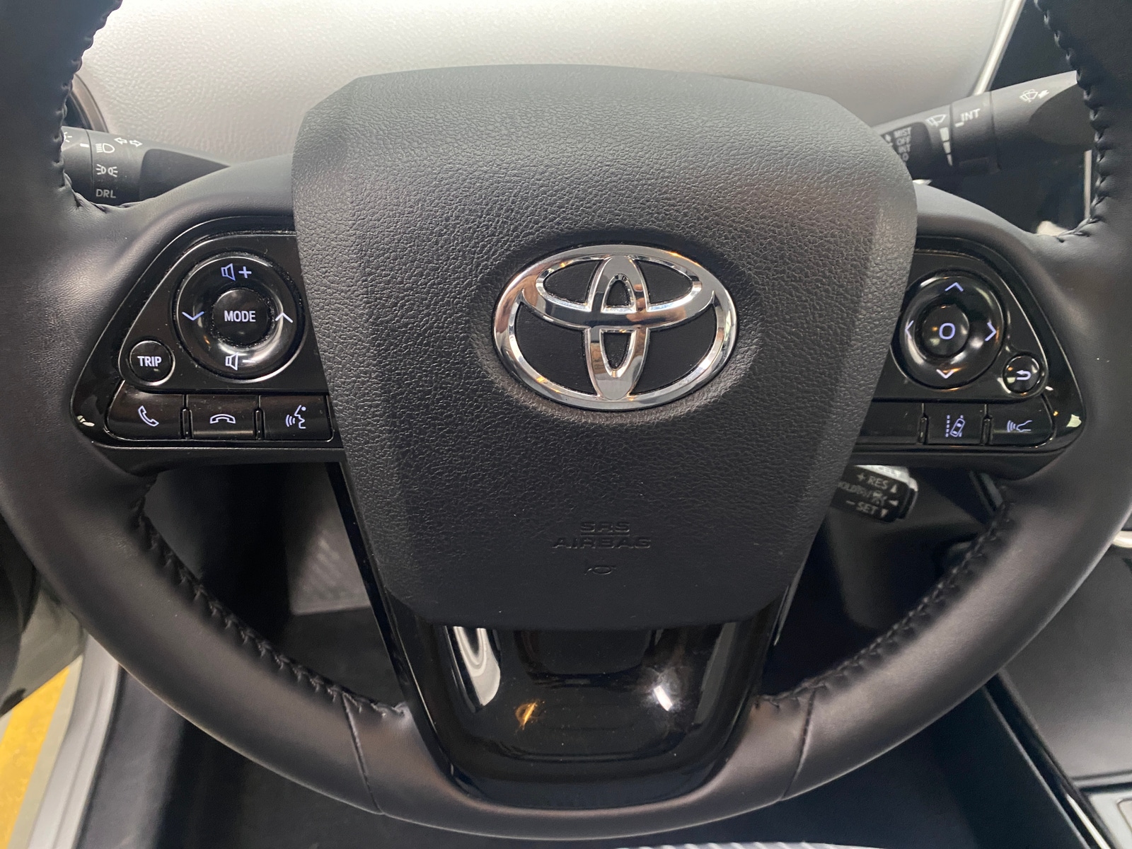 Thumbnail: 2020 Toyota Prius Prime - 5