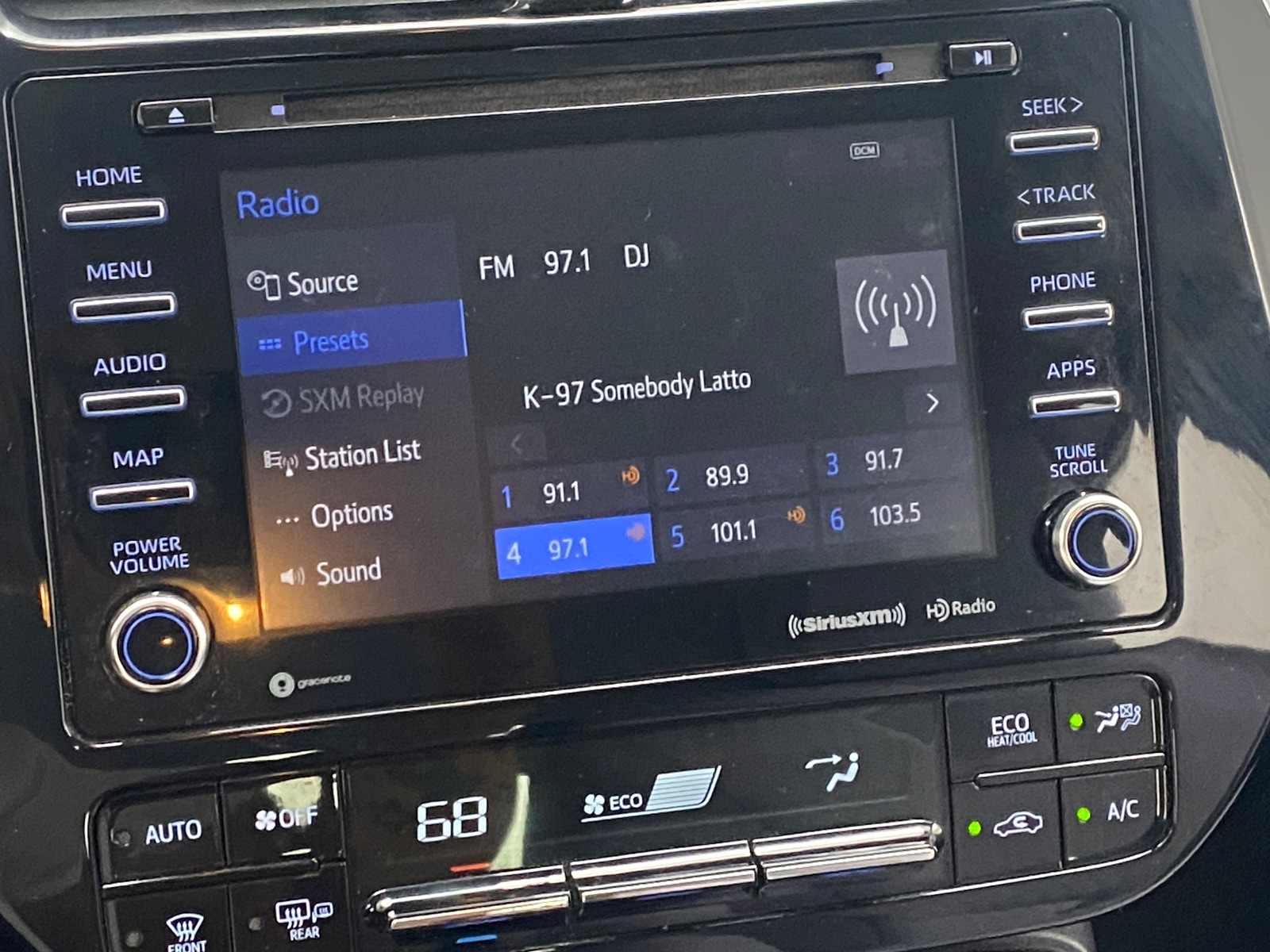 Thumbnail: 2020 Toyota Prius Prime - 4