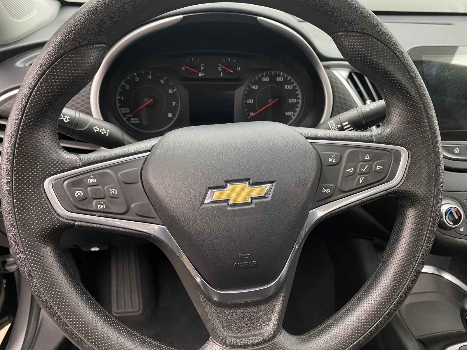 Thumbnail: 2022 Chevrolet Malibu - 5