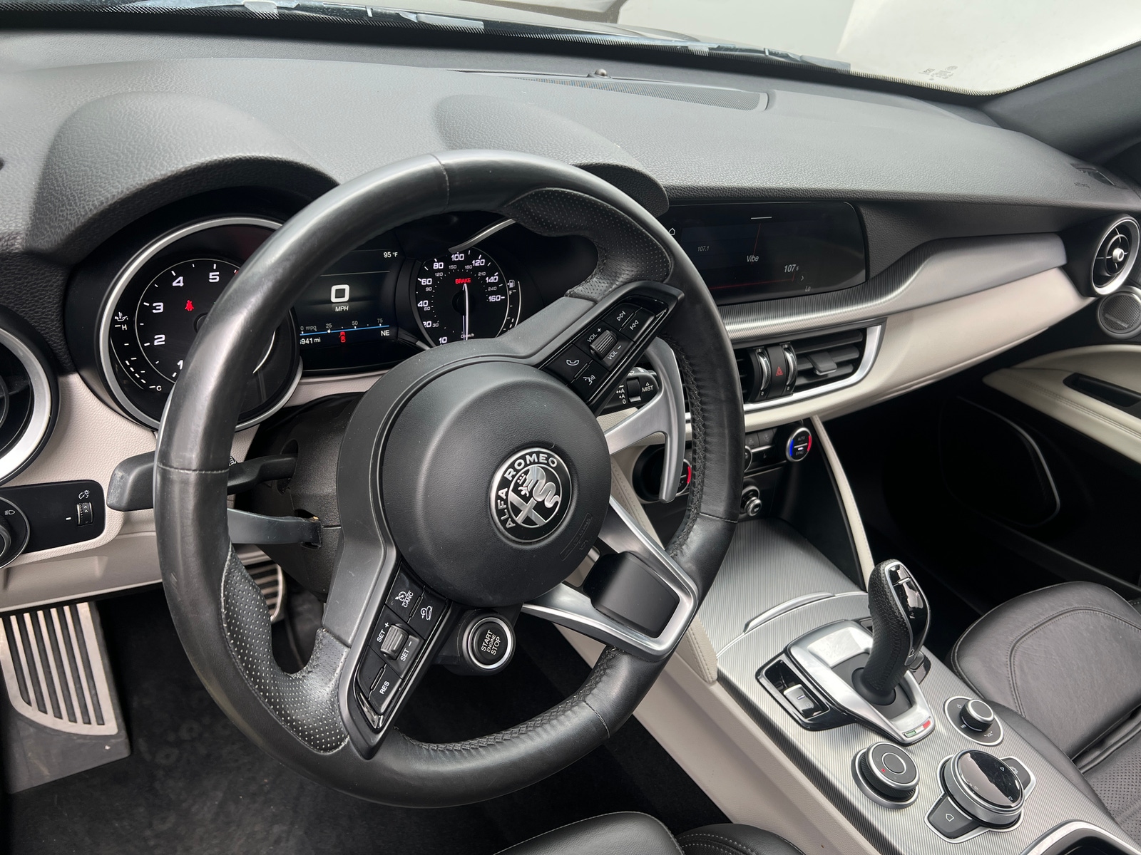 Thumbnail: 2020 Alfa Romeo Stelvio - 2