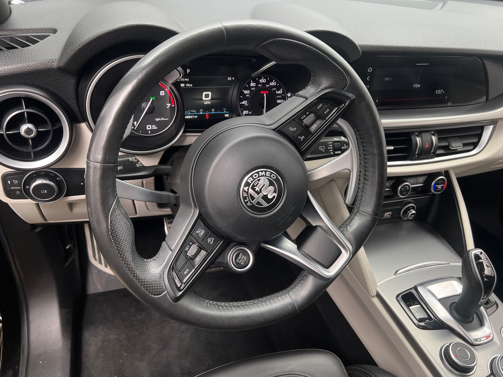 Thumbnail: 2020 Alfa Romeo Stelvio - 4