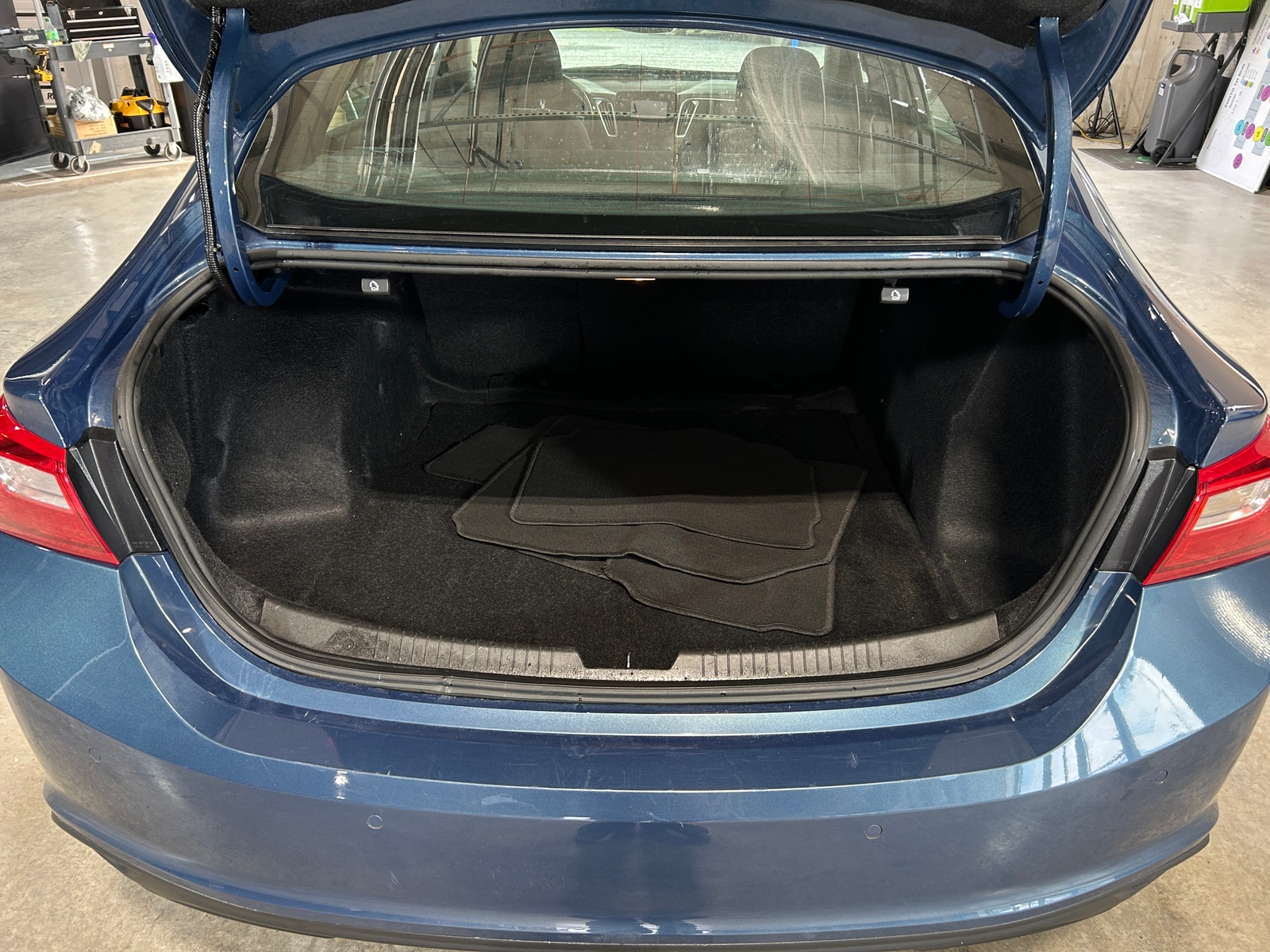 Thumbnail: 2024 Chevrolet Malibu - 7