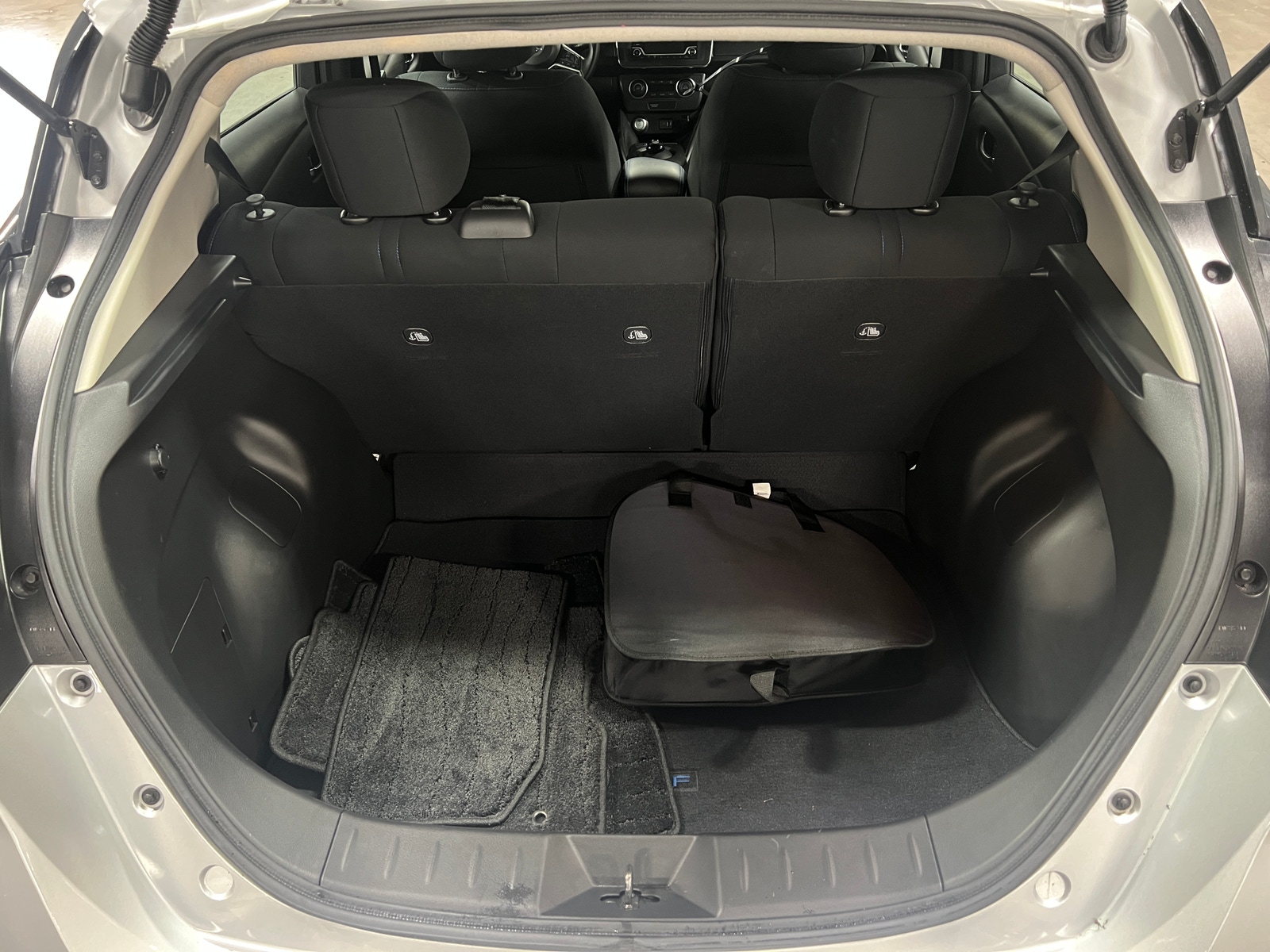 Thumbnail: 2019 Nissan Leaf - 7
