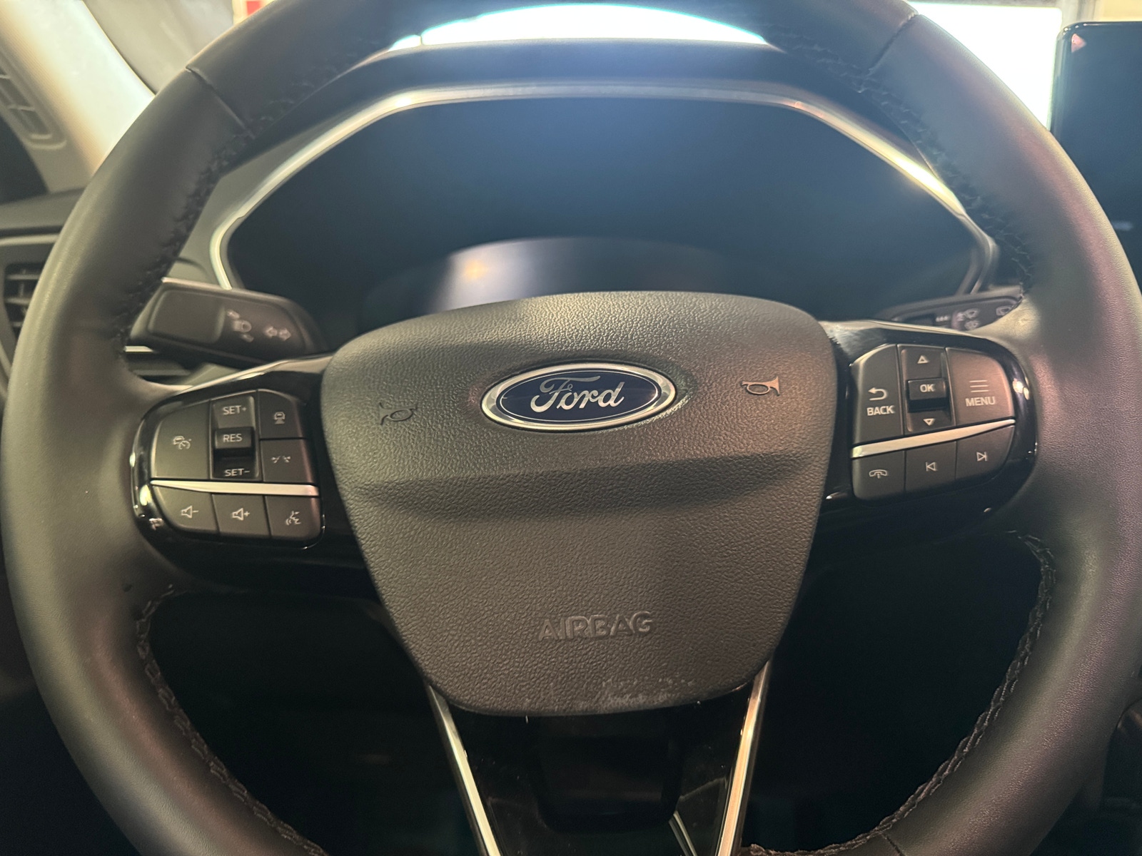 Thumbnail: 2023 Ford Escape - 4