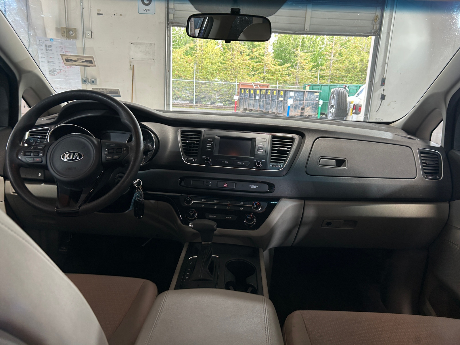Thumbnail: 2018 Kia Sedona - 3