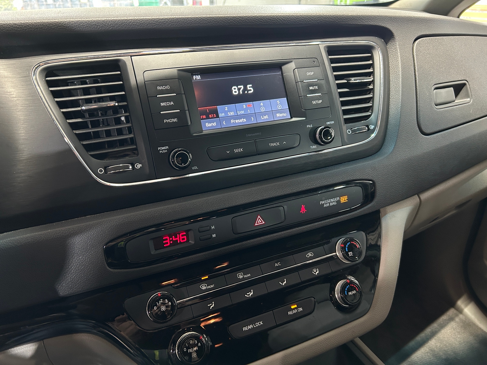 Thumbnail: 2018 Kia Sedona - 4