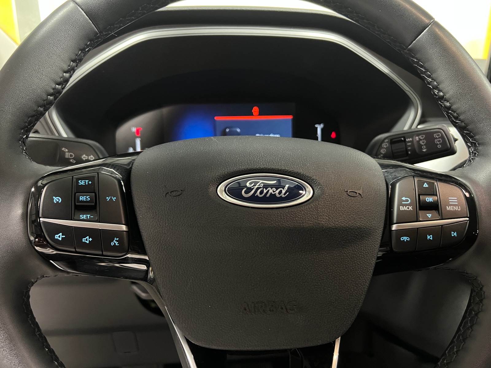 Thumbnail: 2023 Ford Escape - 5