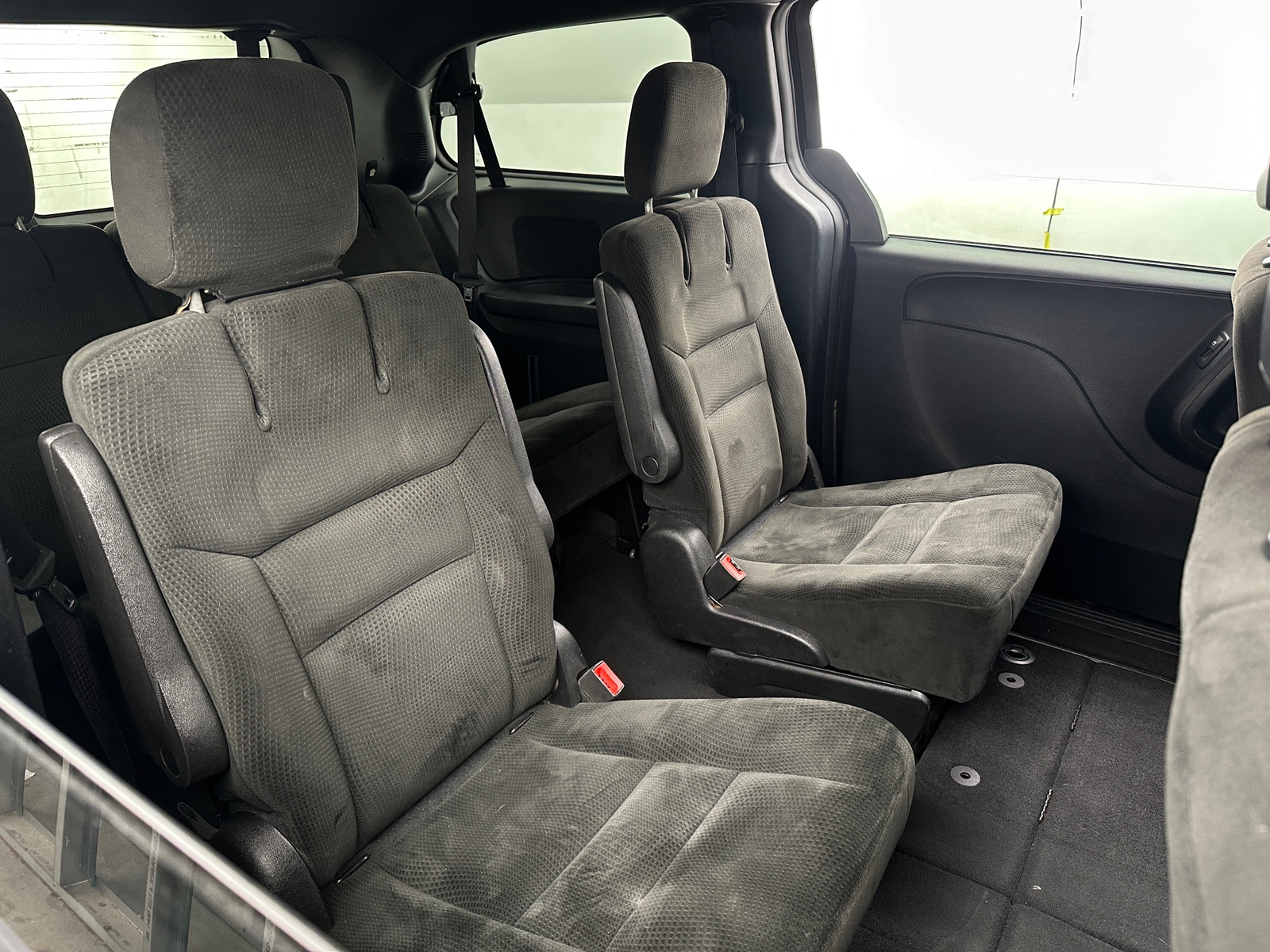 Thumbnail: 2016 Dodge Grand Caravan - 6