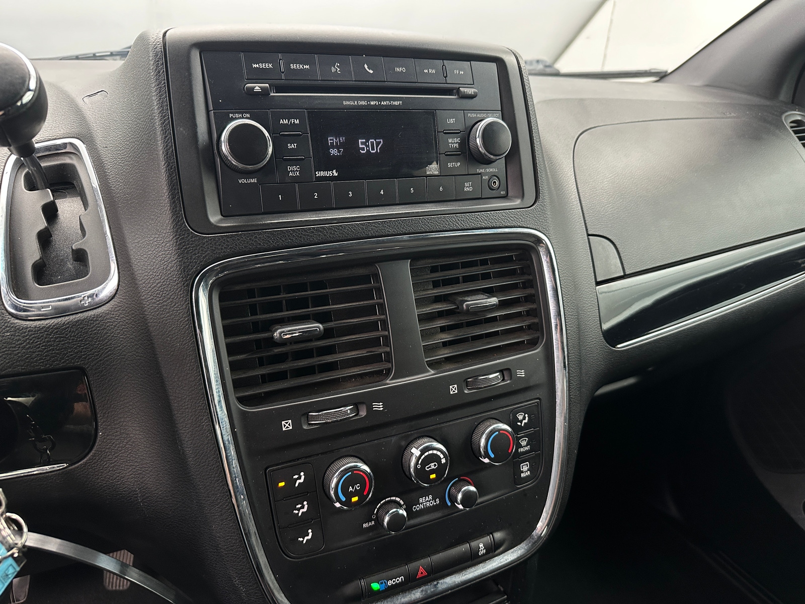 Thumbnail: 2016 Dodge Grand Caravan - 4