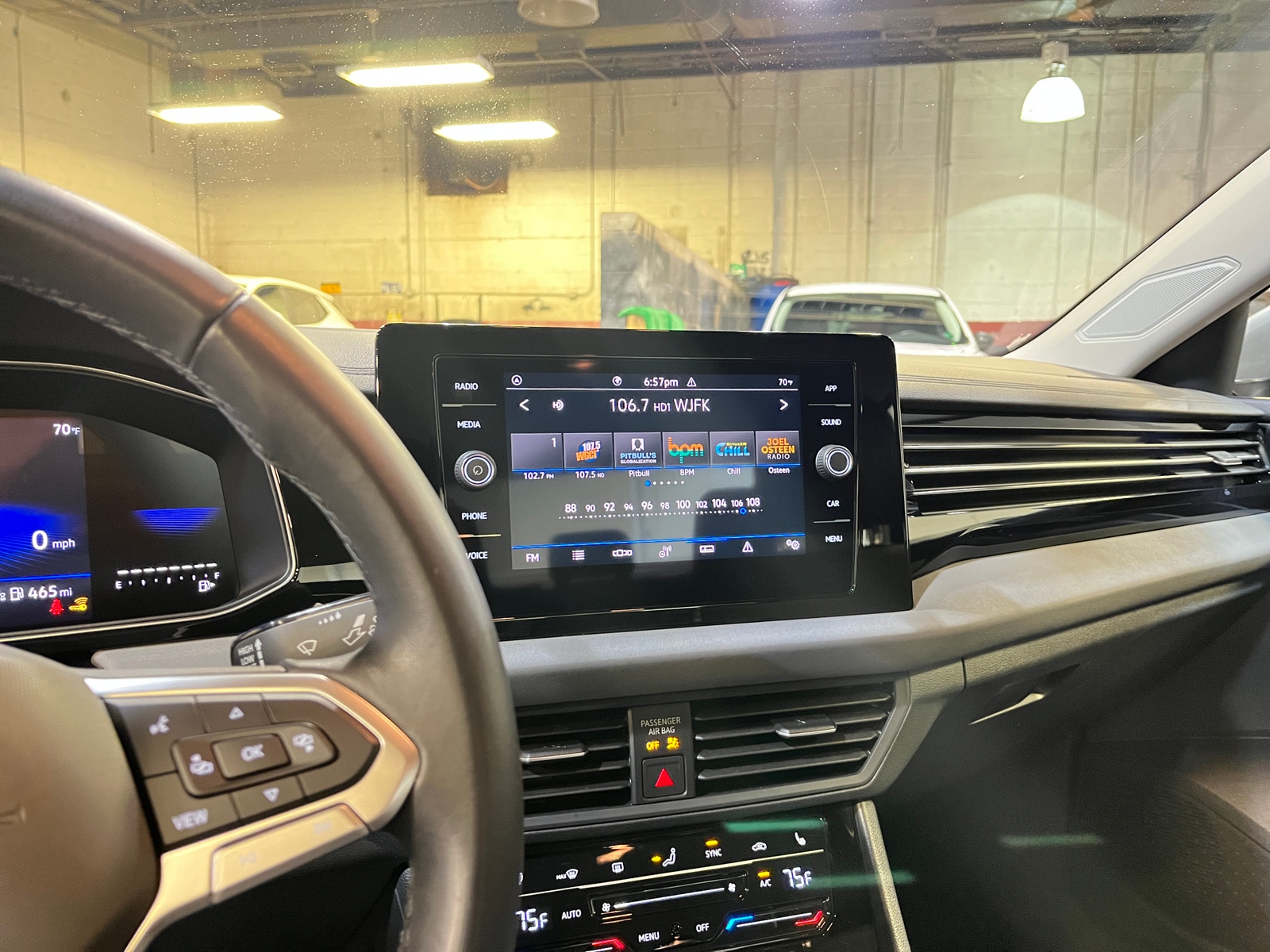 Thumbnail: 2025 Volkswagen Jetta - 4