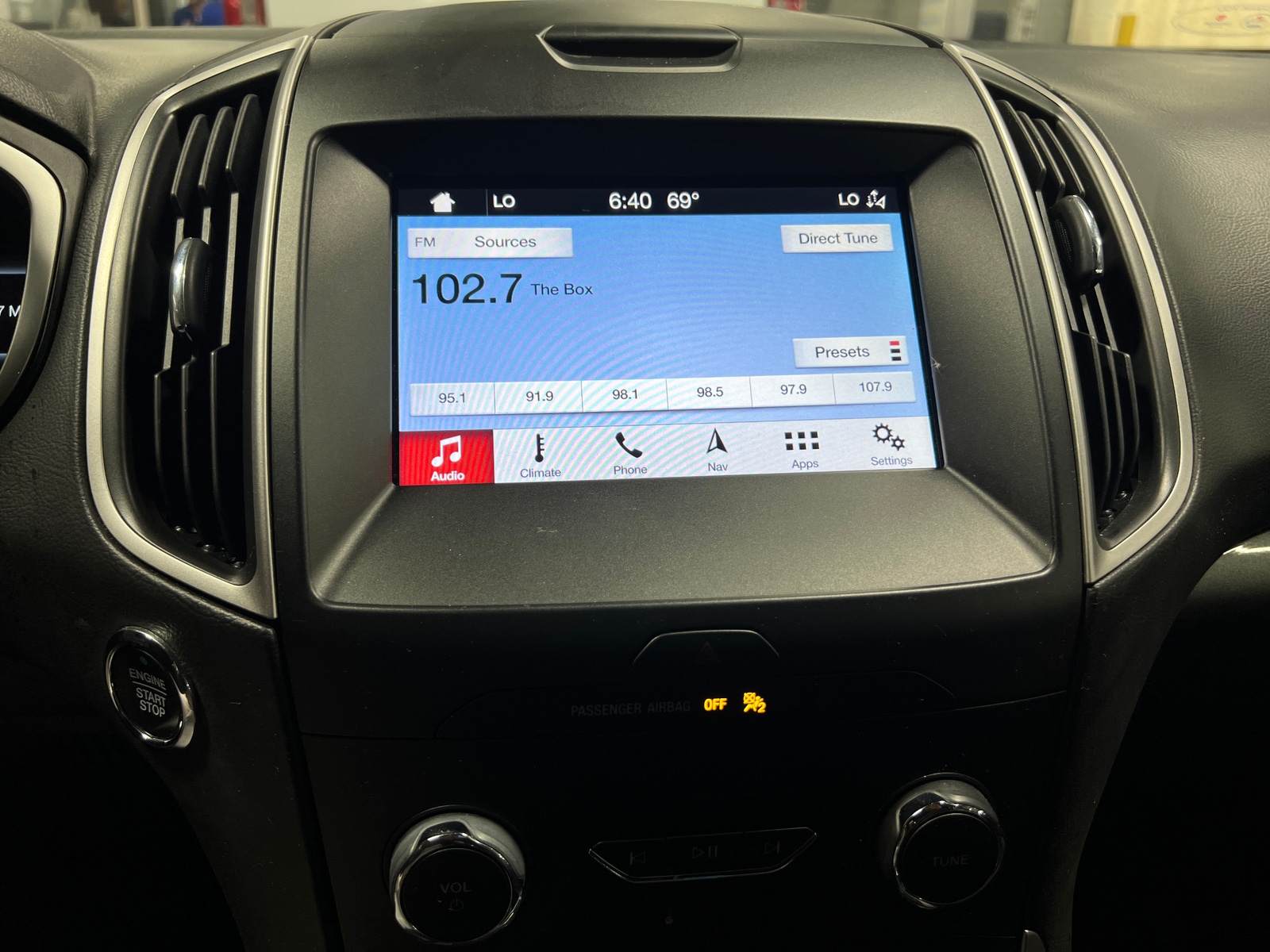 Thumbnail: 2019 Ford Edge - 4