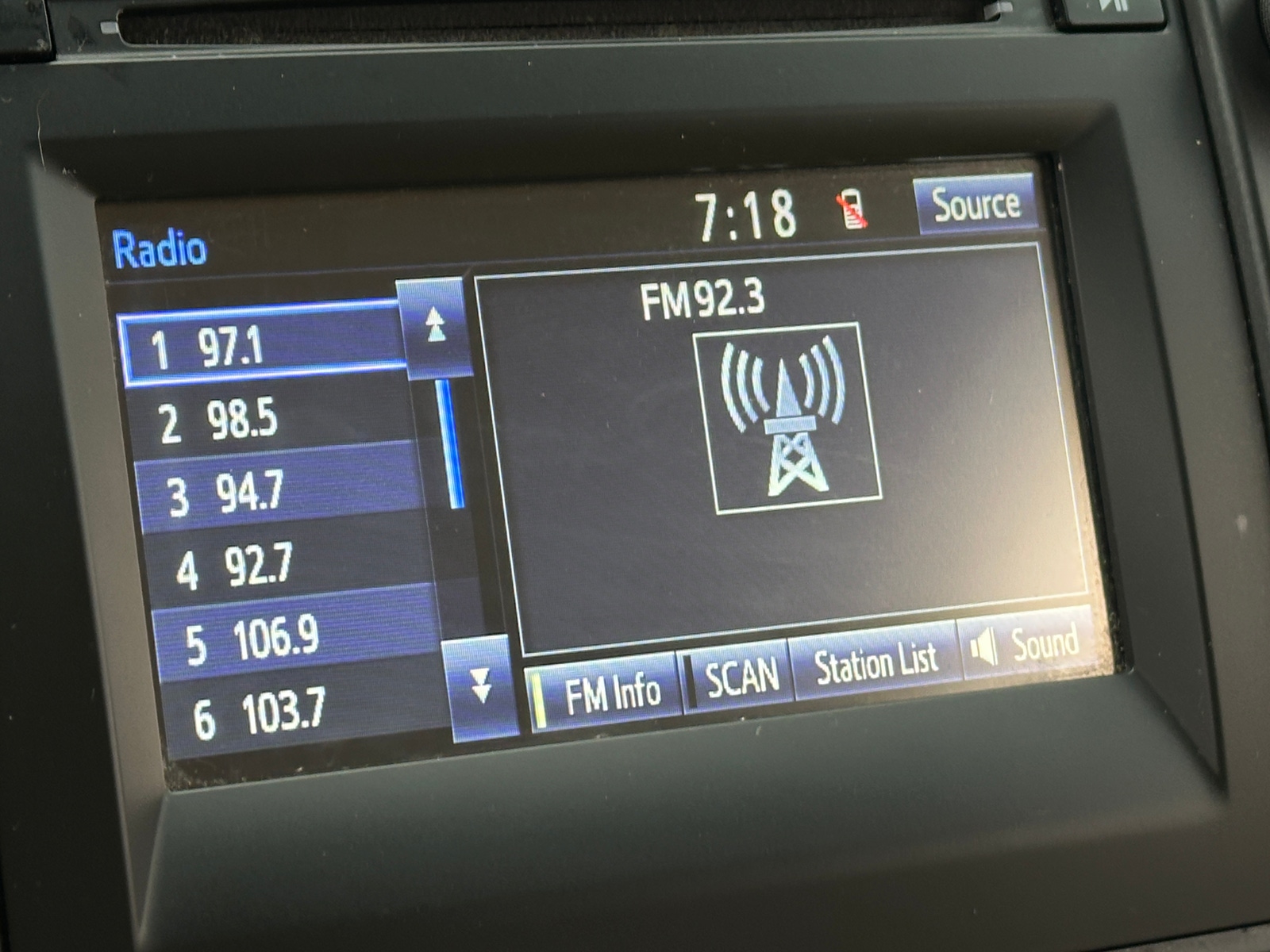 Thumbnail: 2015 Toyota Camry - 4