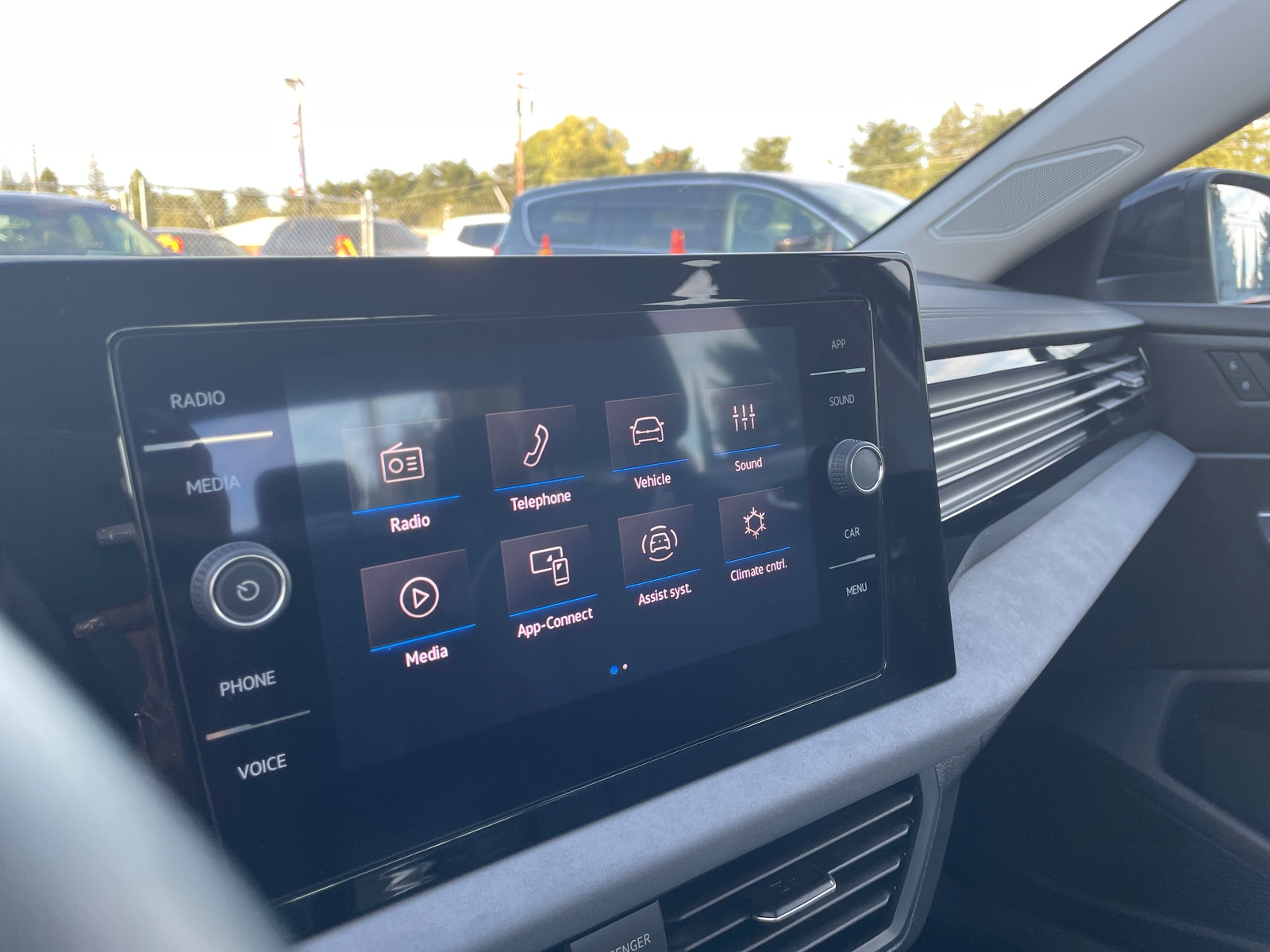 Thumbnail: 2025 Volkswagen Jetta - 4