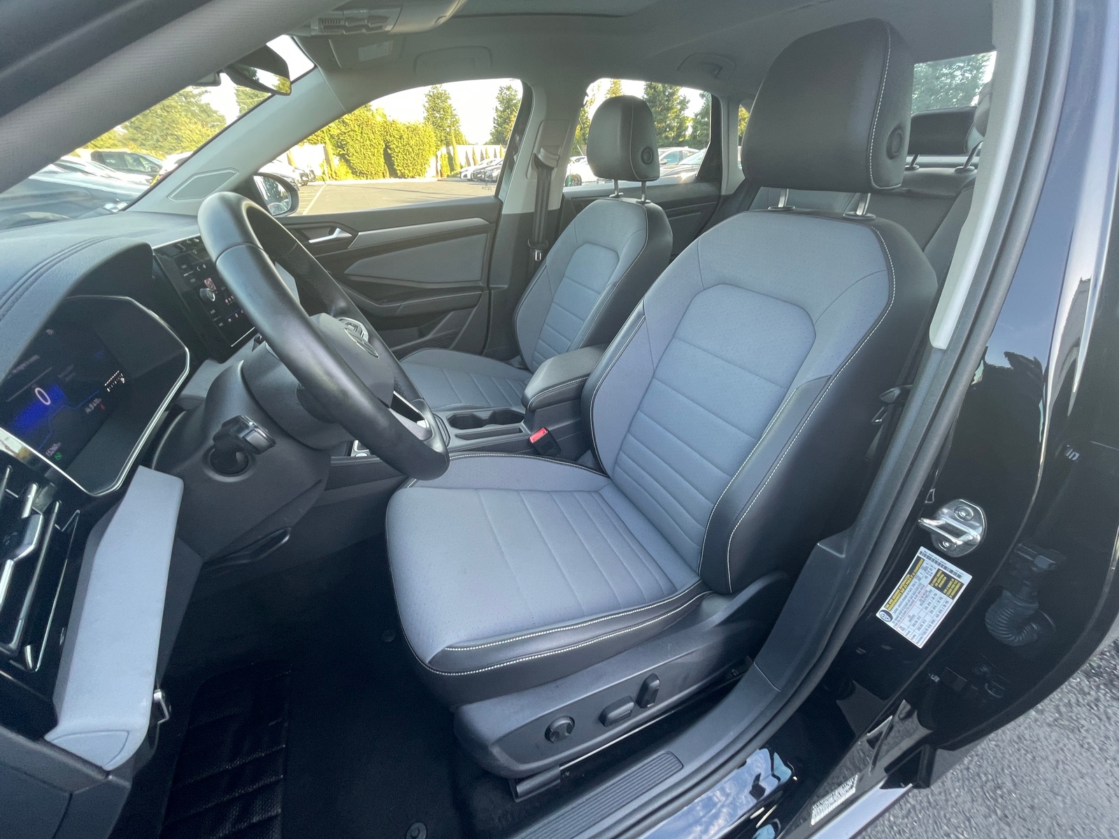 Thumbnail: 2025 Volkswagen Jetta - 2