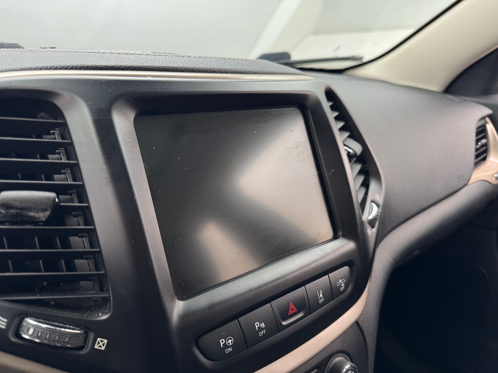 Thumbnail: 2014 Jeep Cherokee - 3