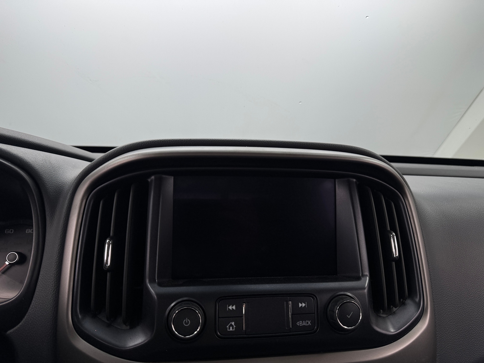 Thumbnail: 2019 Chevrolet Colorado - 3