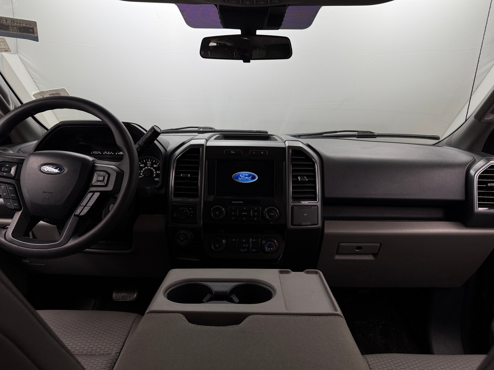 Thumbnail: 2019 Ford Econoline - 3