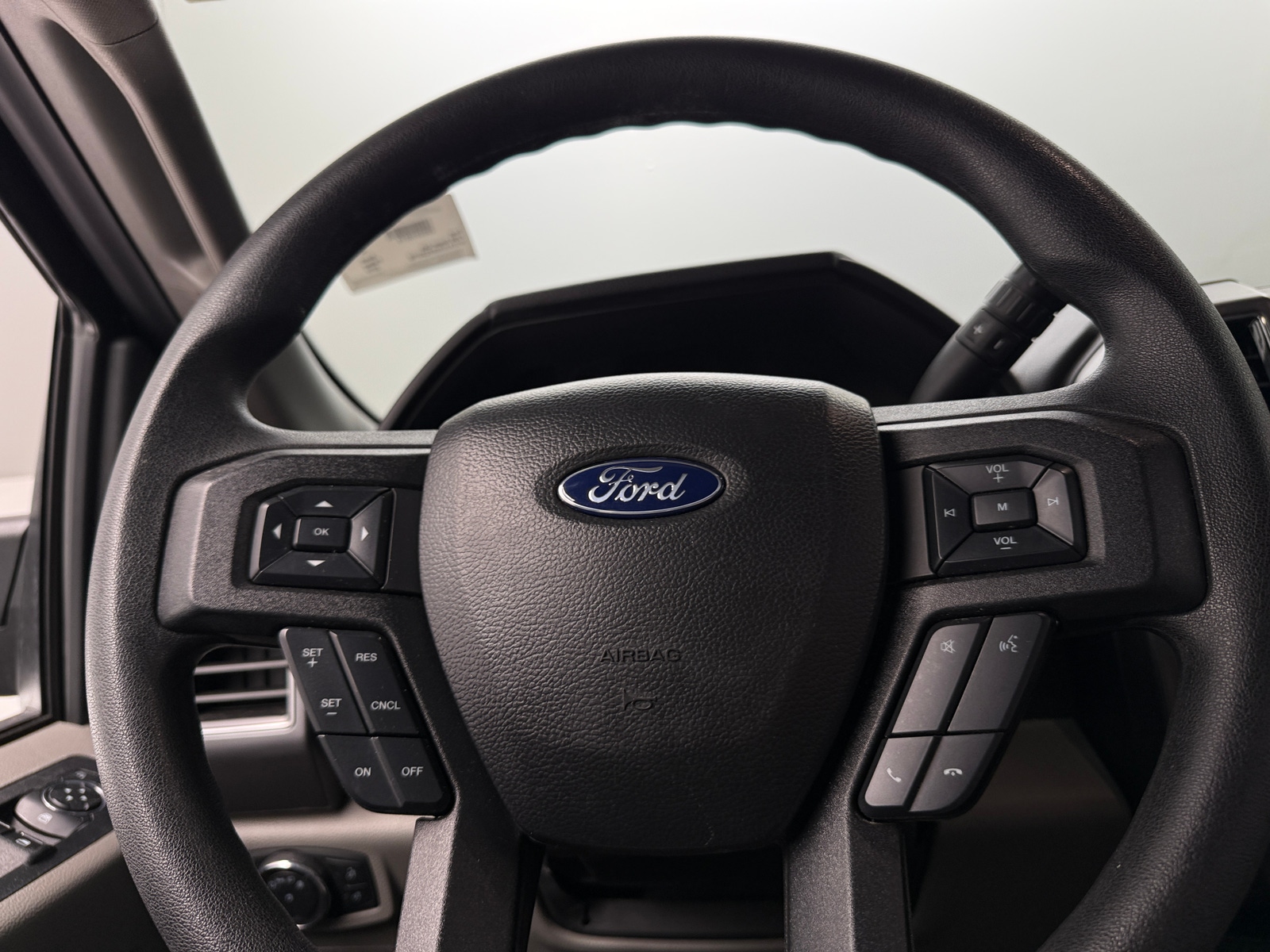 Thumbnail: 2019 Ford Econoline - 5
