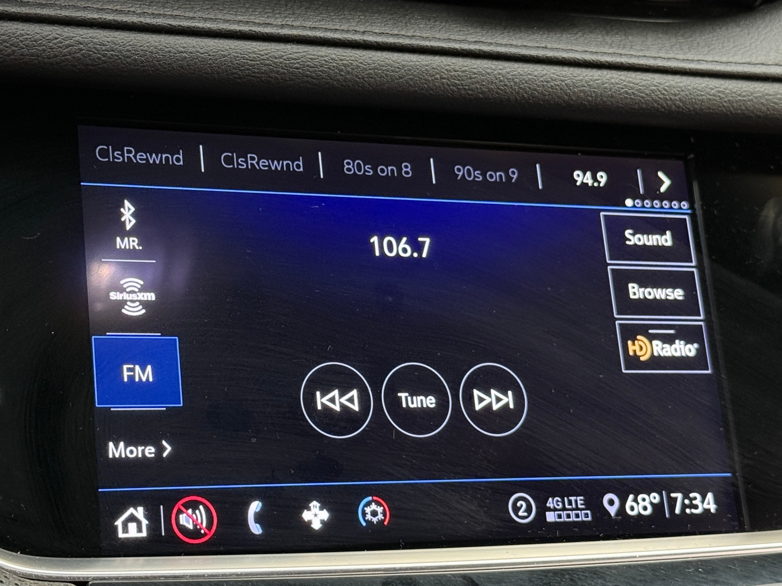 Thumbnail: 2020 Cadillac XT5 - 3