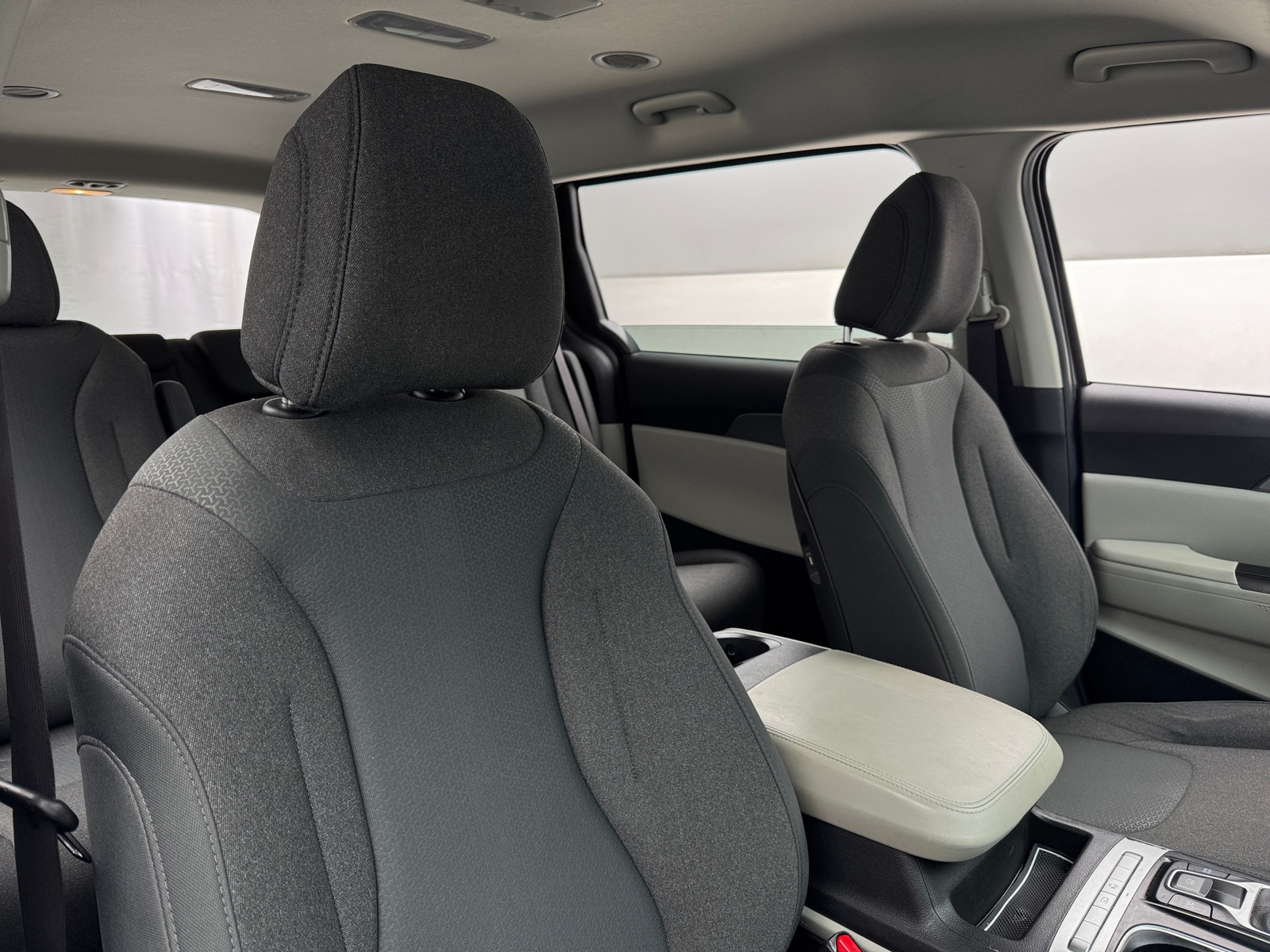 Thumbnail: 2022 Kia Carnival - 2