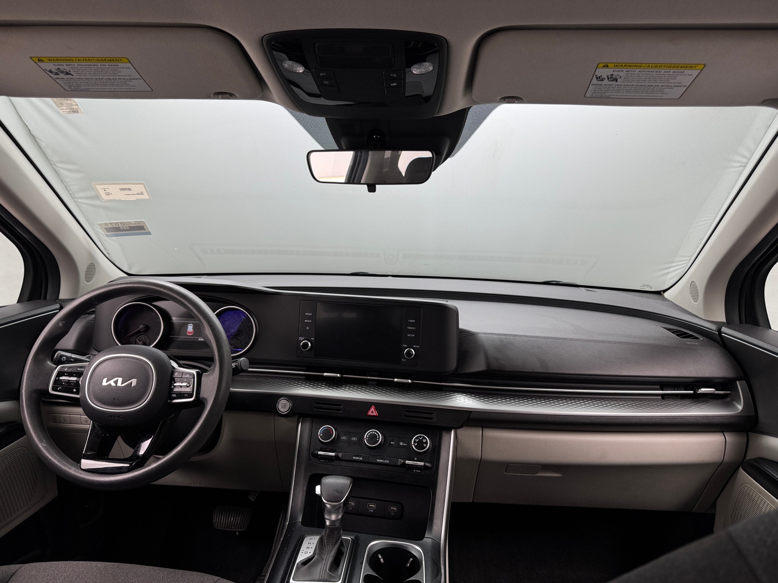 Thumbnail: 2022 Kia Carnival - 3