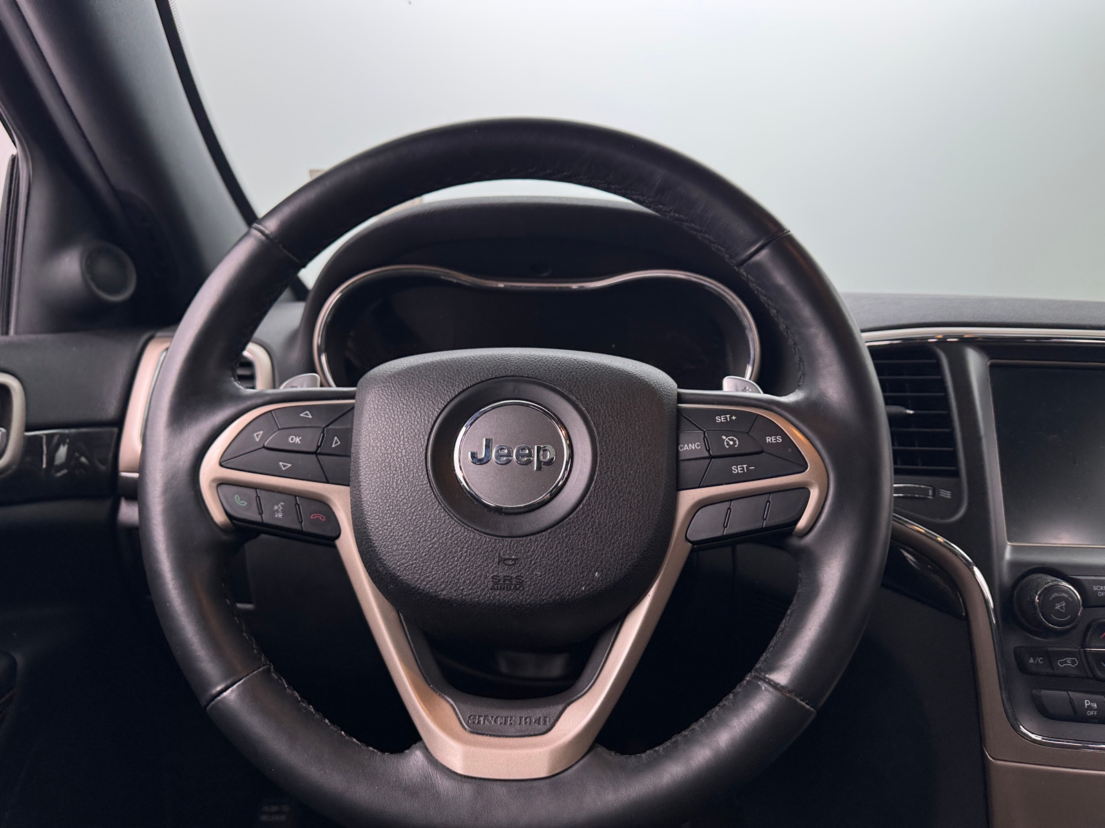 Thumbnail: 2016 Jeep Grand Cherokee - 5