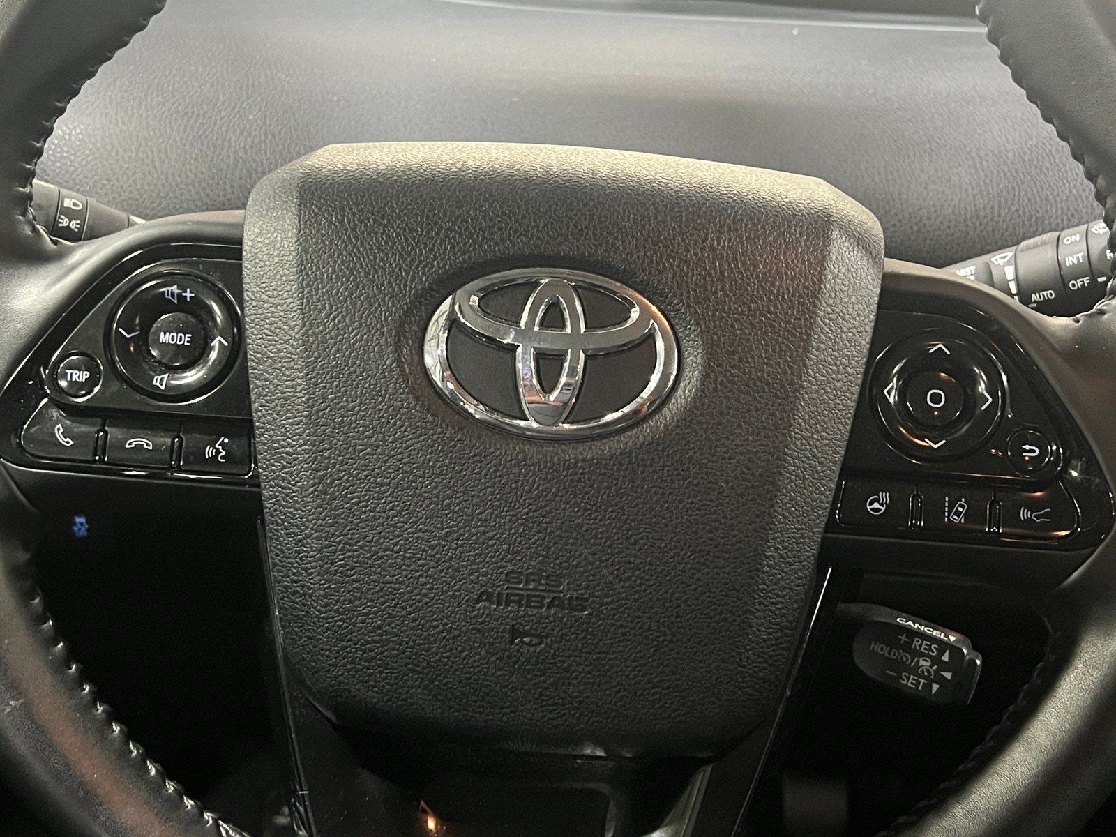 Thumbnail: 2022 Toyota Prius - 4