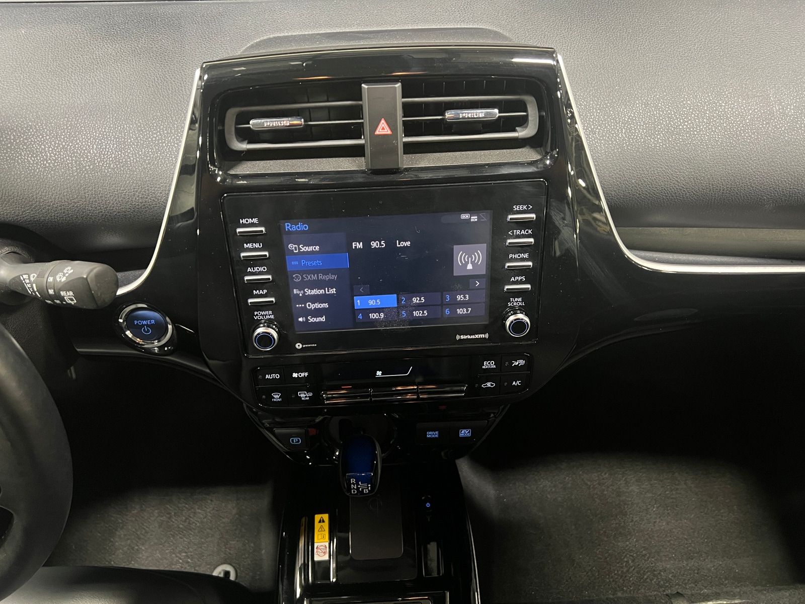 Thumbnail: 2022 Toyota Prius - 3