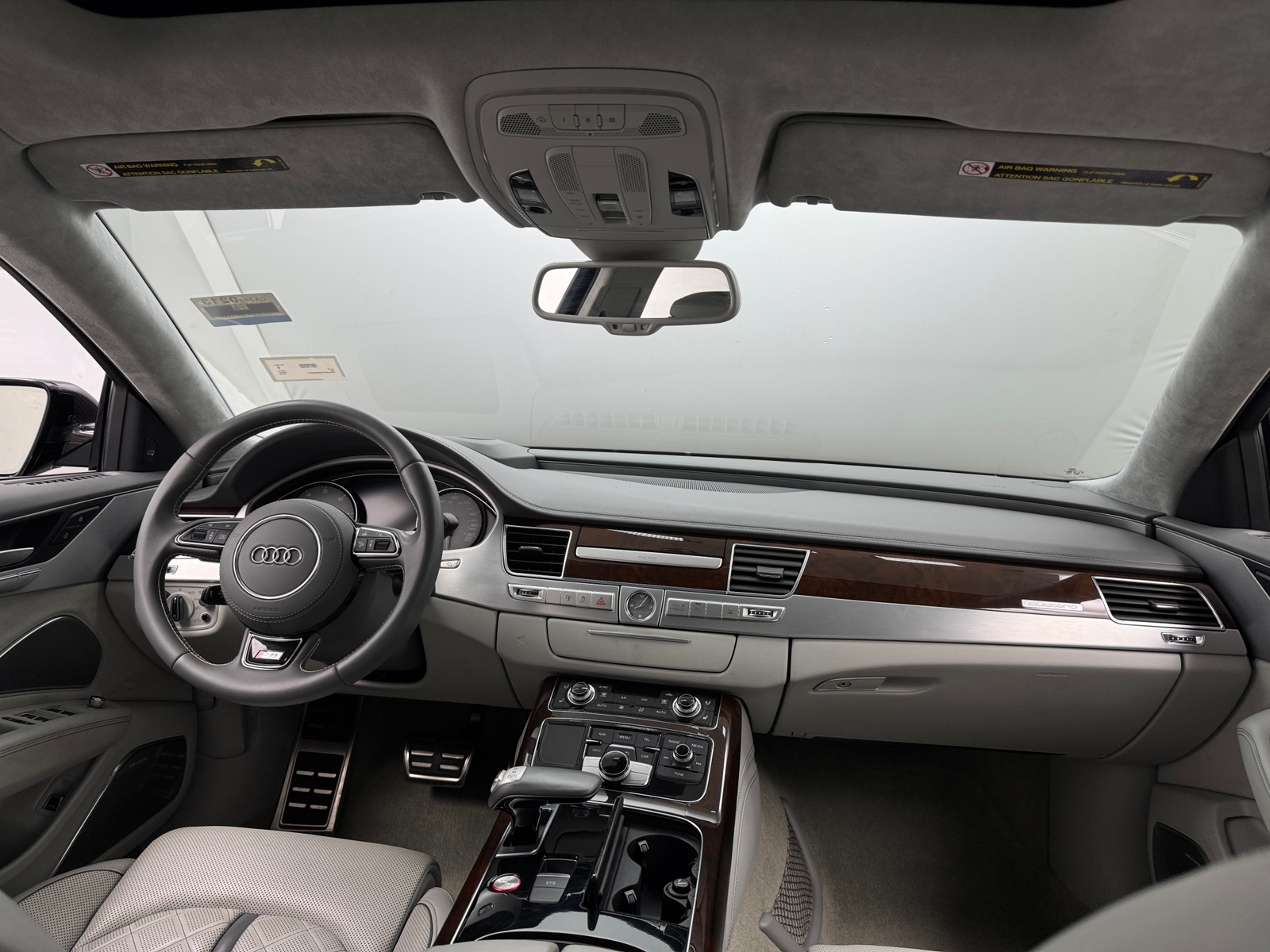 Thumbnail: 2016 Audi S8 - 2