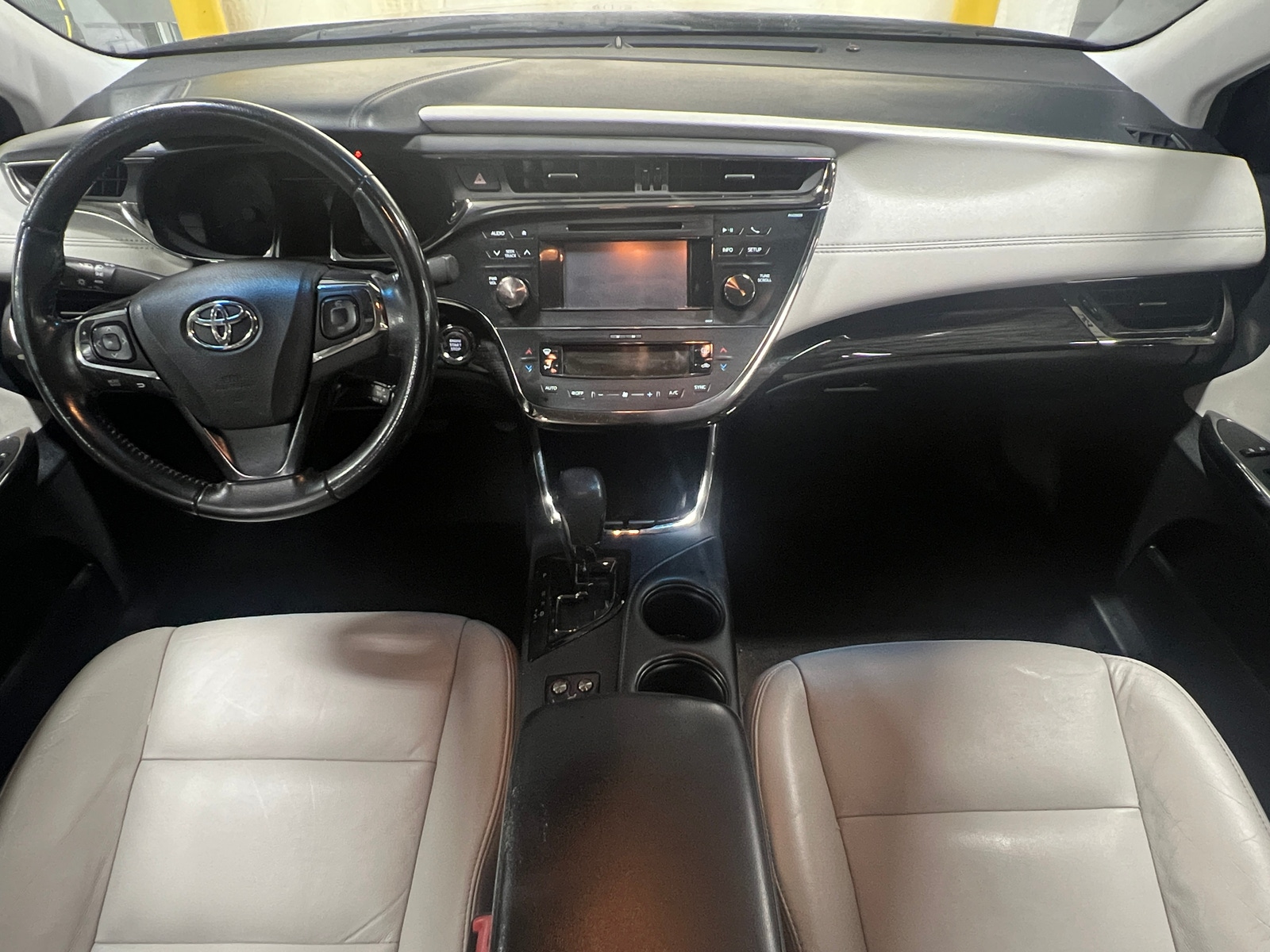 Thumbnail: 2013 Toyota Avalon - 3