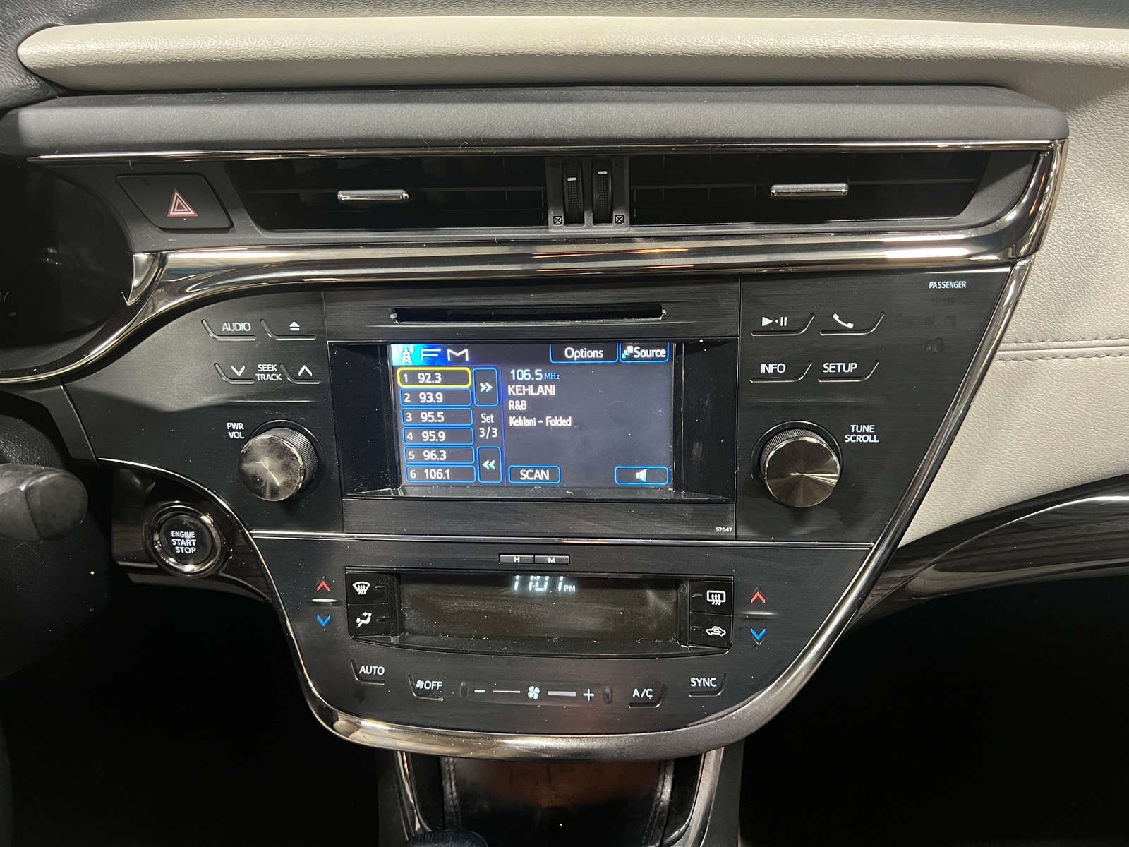 Thumbnail: 2013 Toyota Avalon - 4