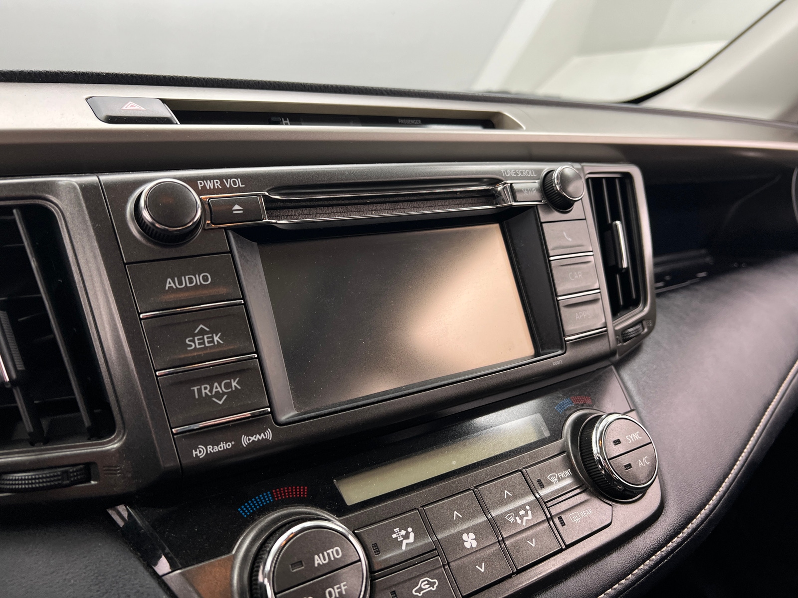Thumbnail: 2013 Toyota RAV4 - 4