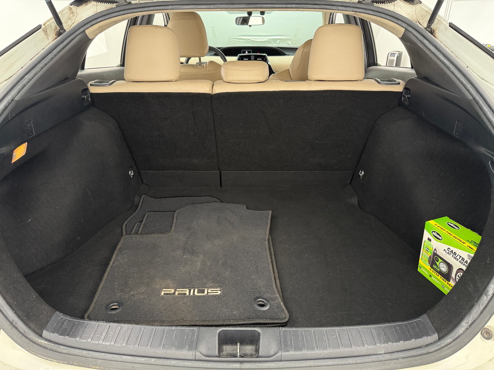 Thumbnail: 2016 Toyota Prius - 7