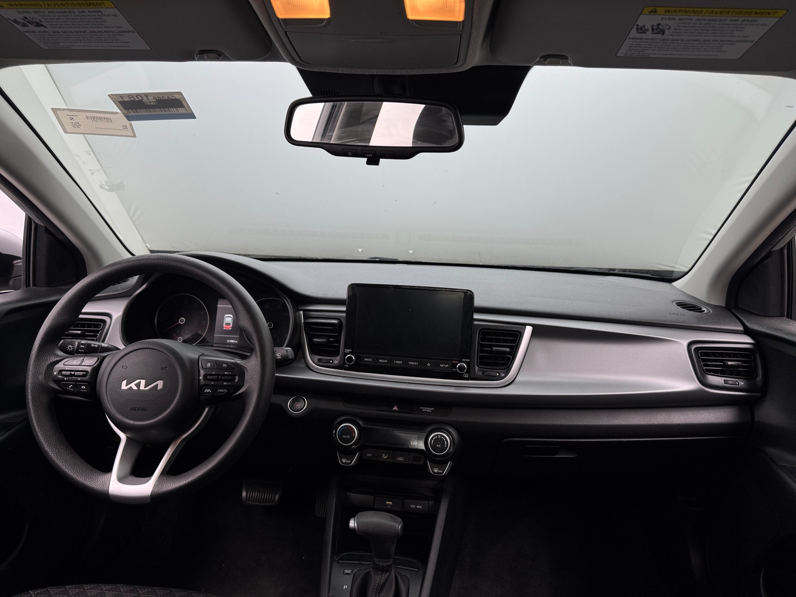 Thumbnail: 2022 Kia Rio - 3