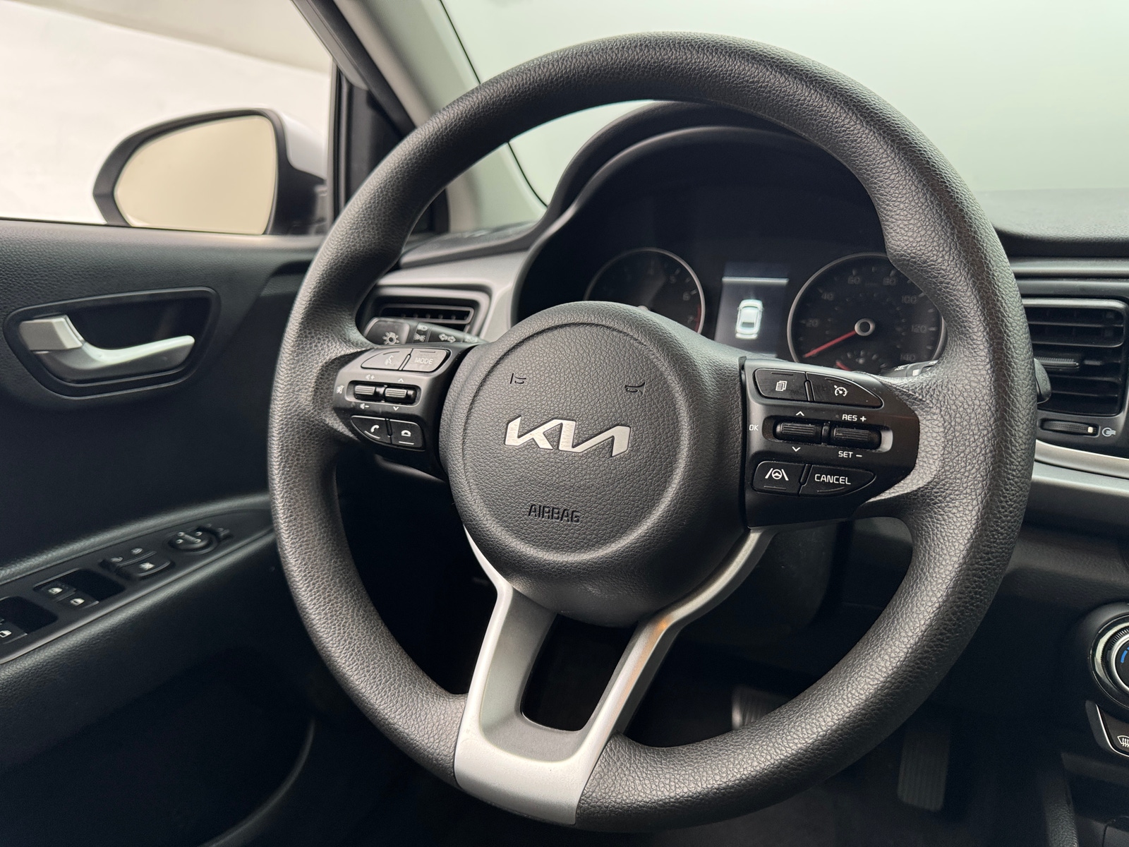 Thumbnail: 2022 Kia Rio - 5